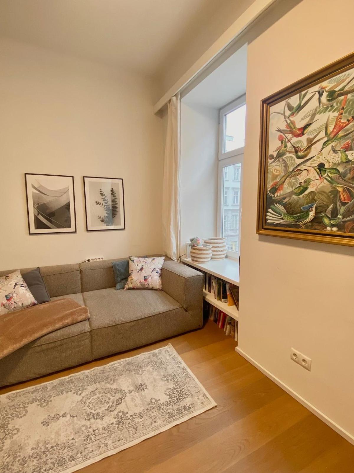 Urban Hotspot Apartment