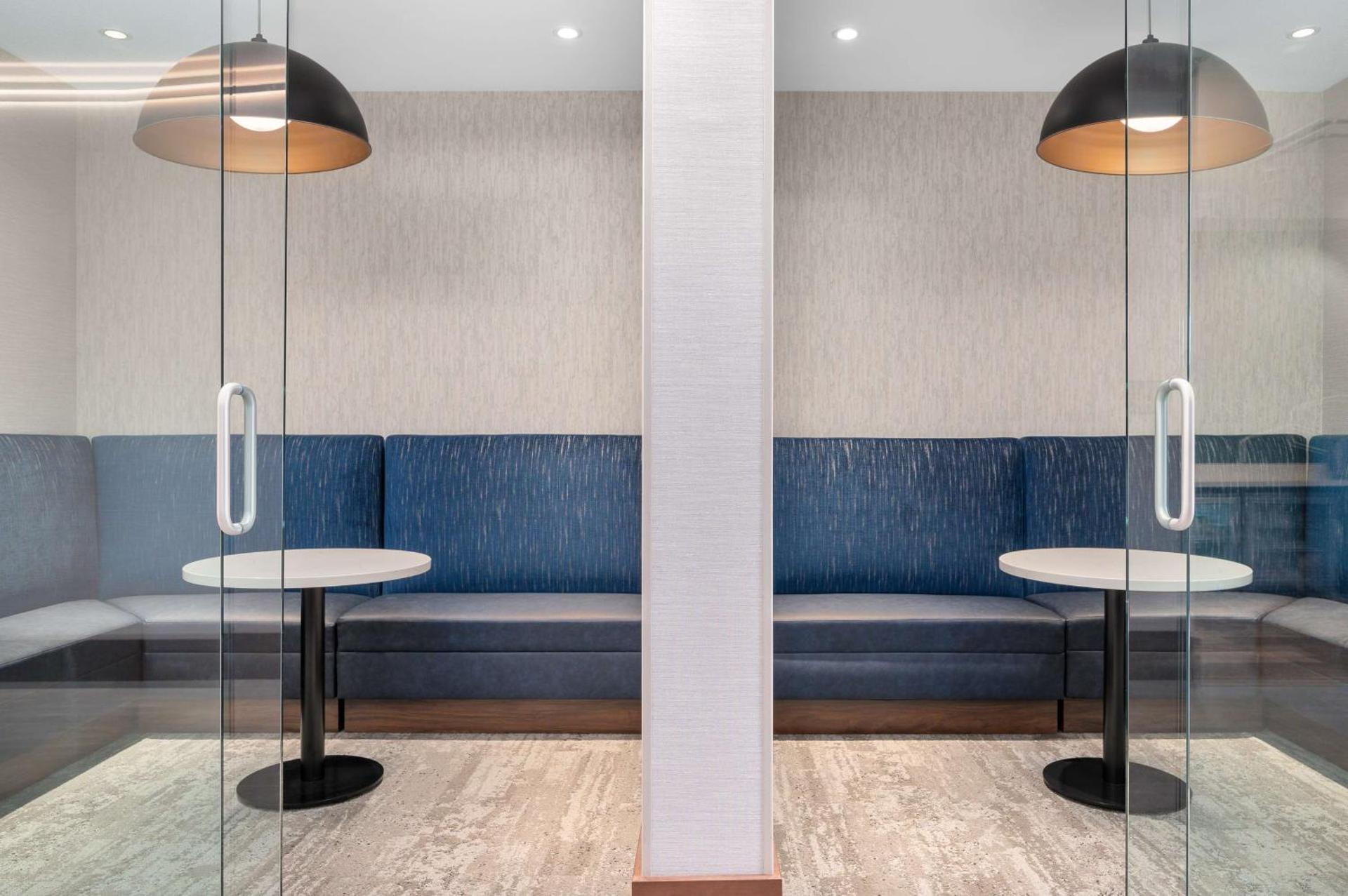 Meeting/conference room