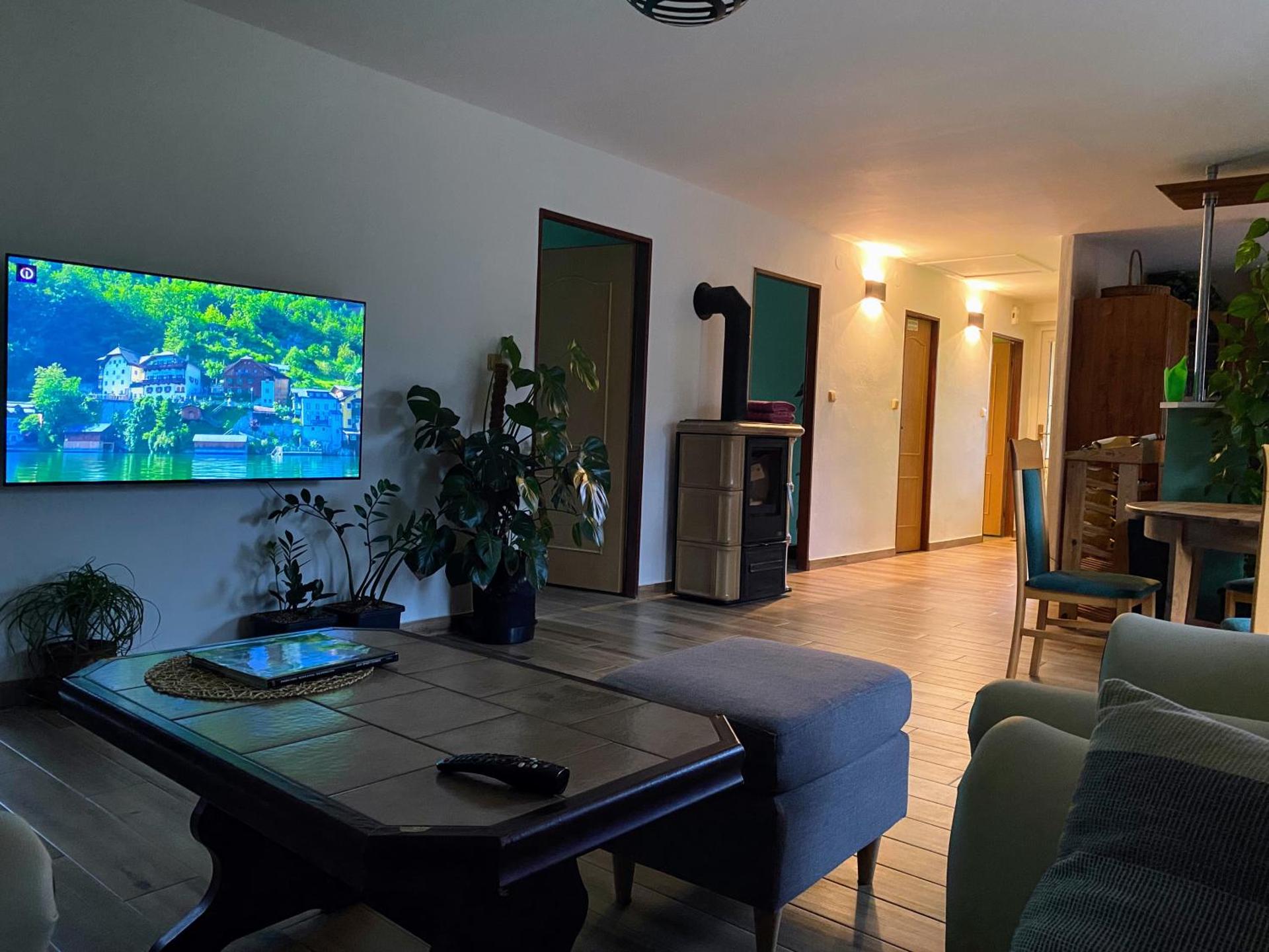 Communal lounge/ TV room