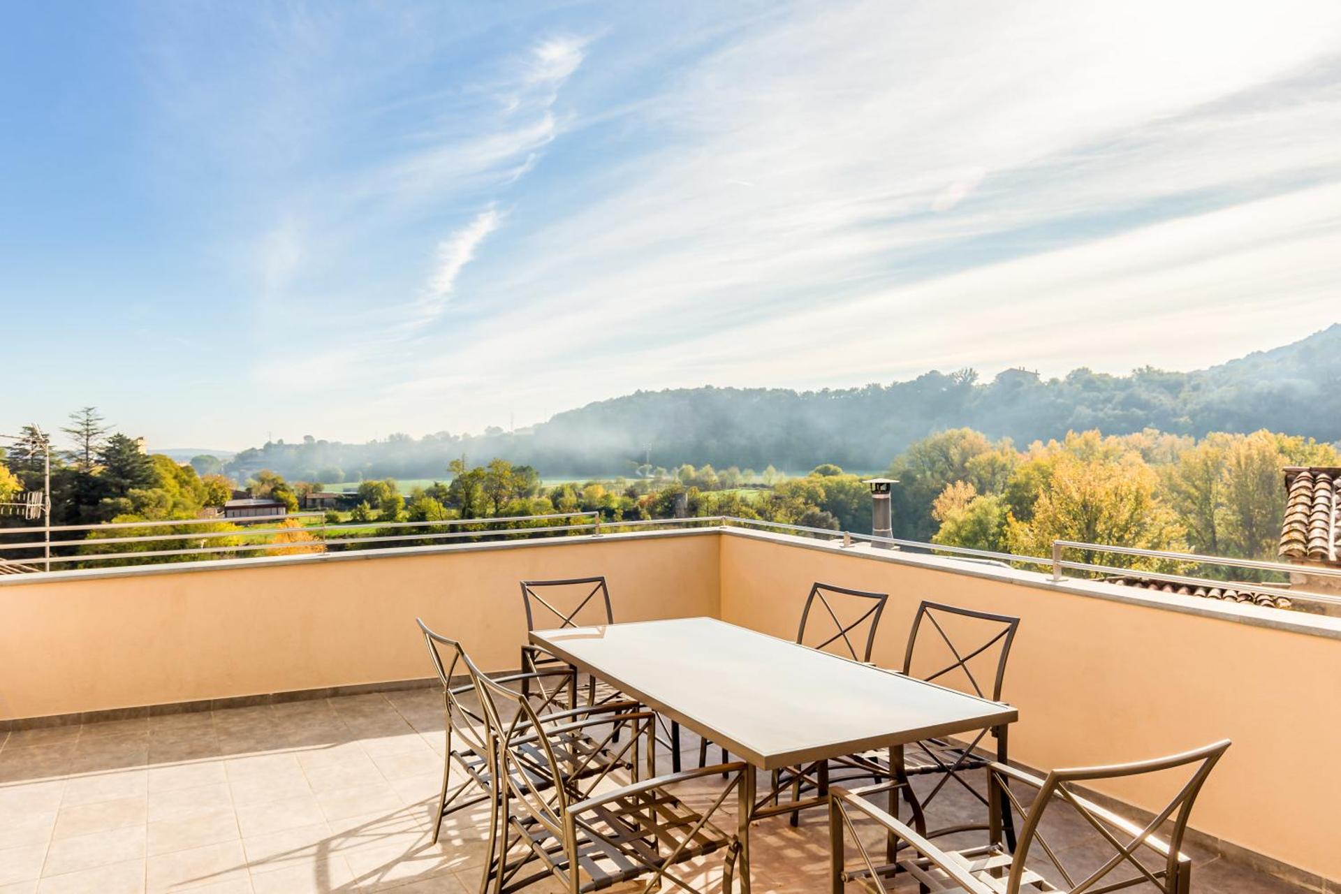 Can Cintet 3 Apartamento con terraza en Besalú