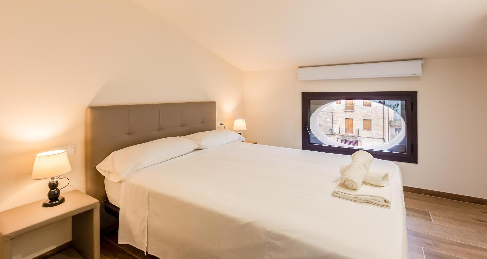 Can Cintet 3 Apartamento con terraza en Besalú