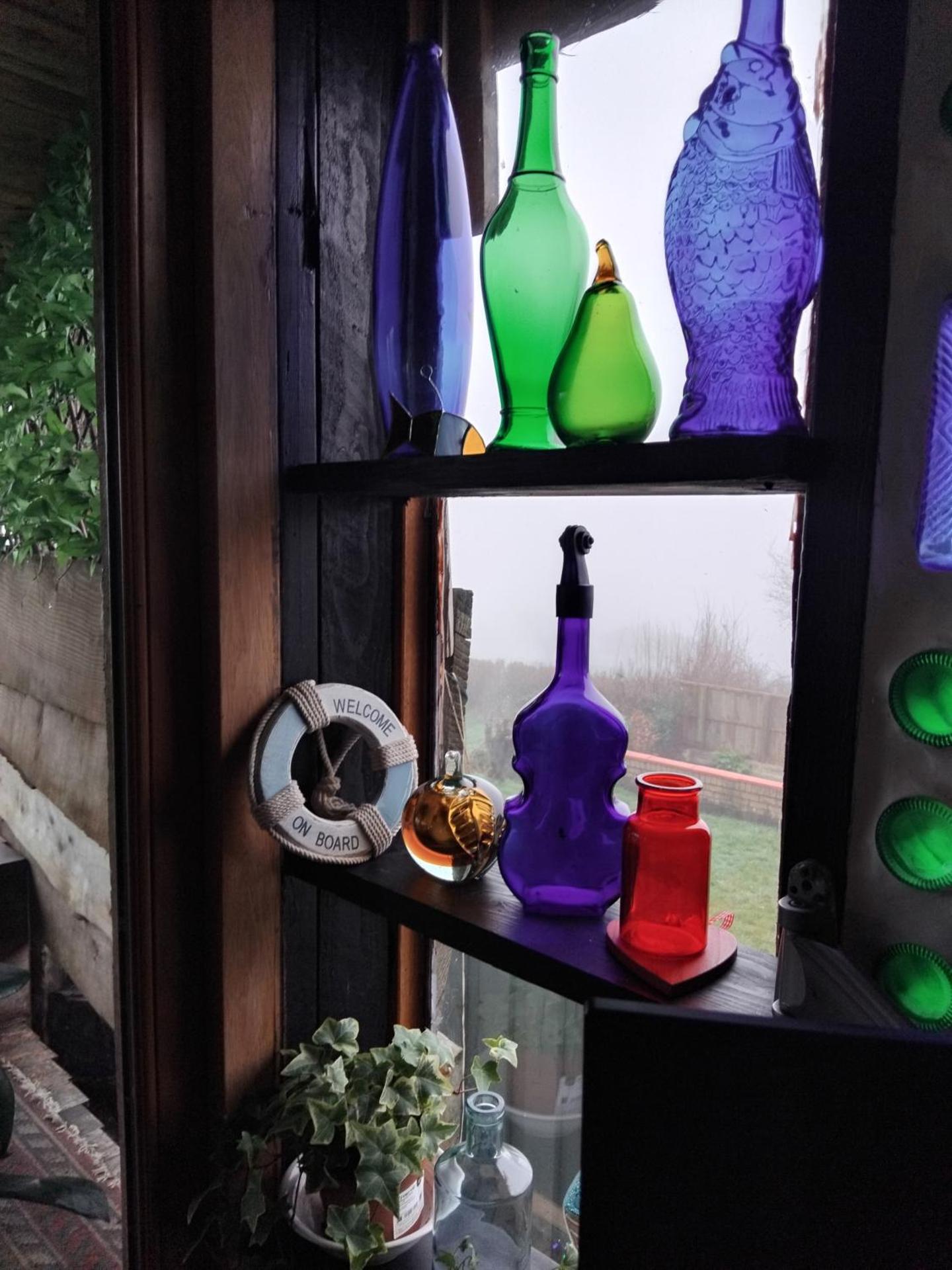 Cosy rustic cabin with hot tub and country views