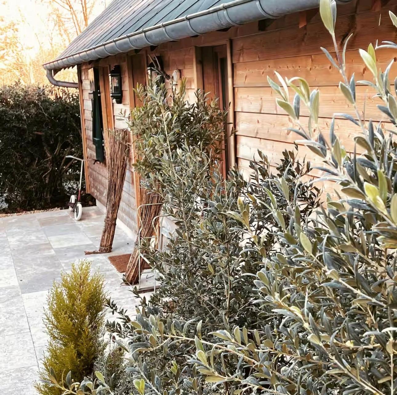 Cottage Normand avec sa grande piscine chauffée toute l année sur parc arboré et clos En plein coeur de la campagne adapté aux kids et Dog friendly