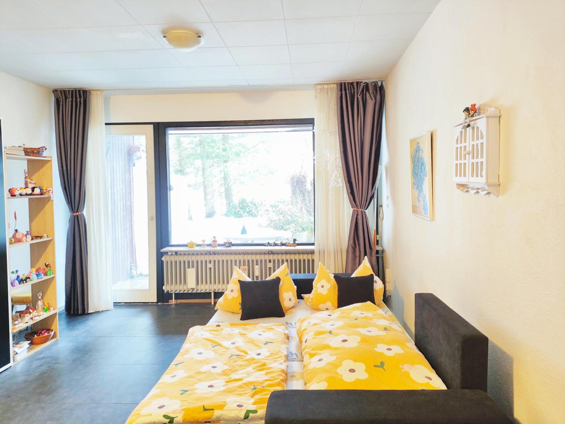 Ferienwohnung Schöne Wohnung 2d-Gebäude mit Mini-garten