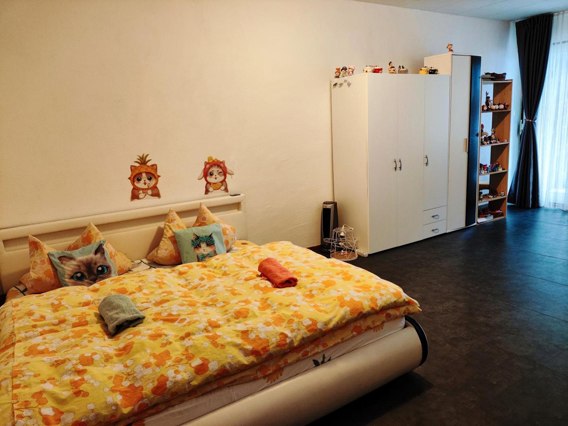 Ferienwohnung Schöne Wohnung 2d-Gebäude mit Mini-garten