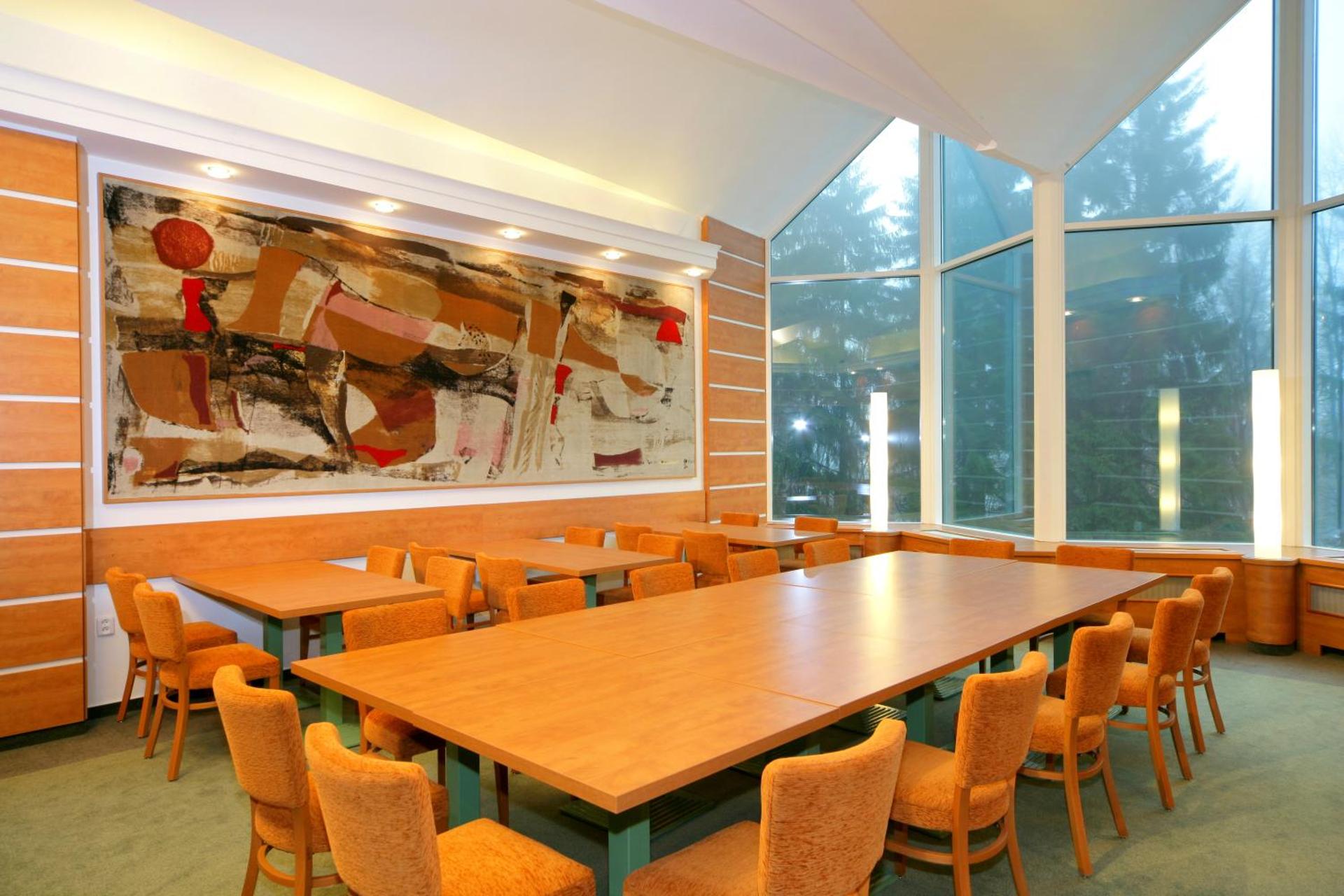 Meeting/conference room