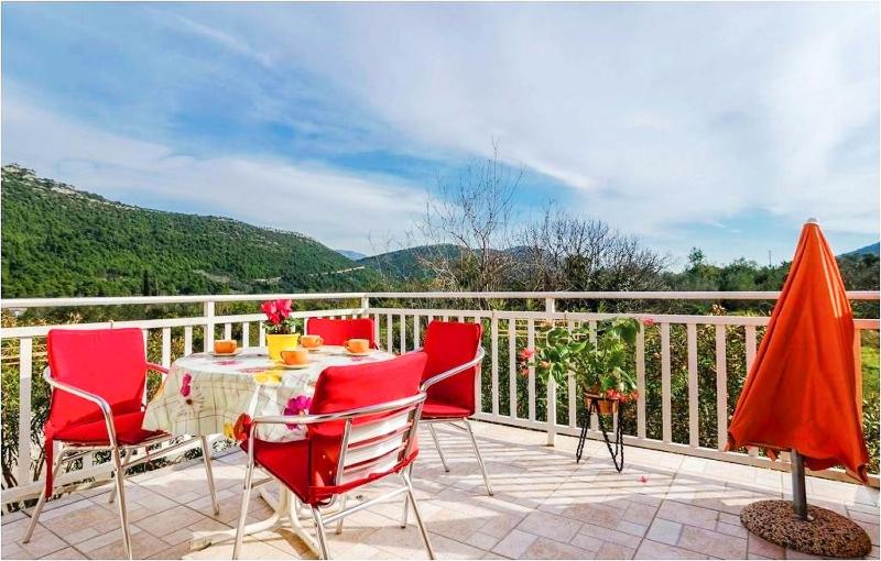 Apartments Yellow House