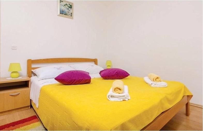 Apartments Yellow House