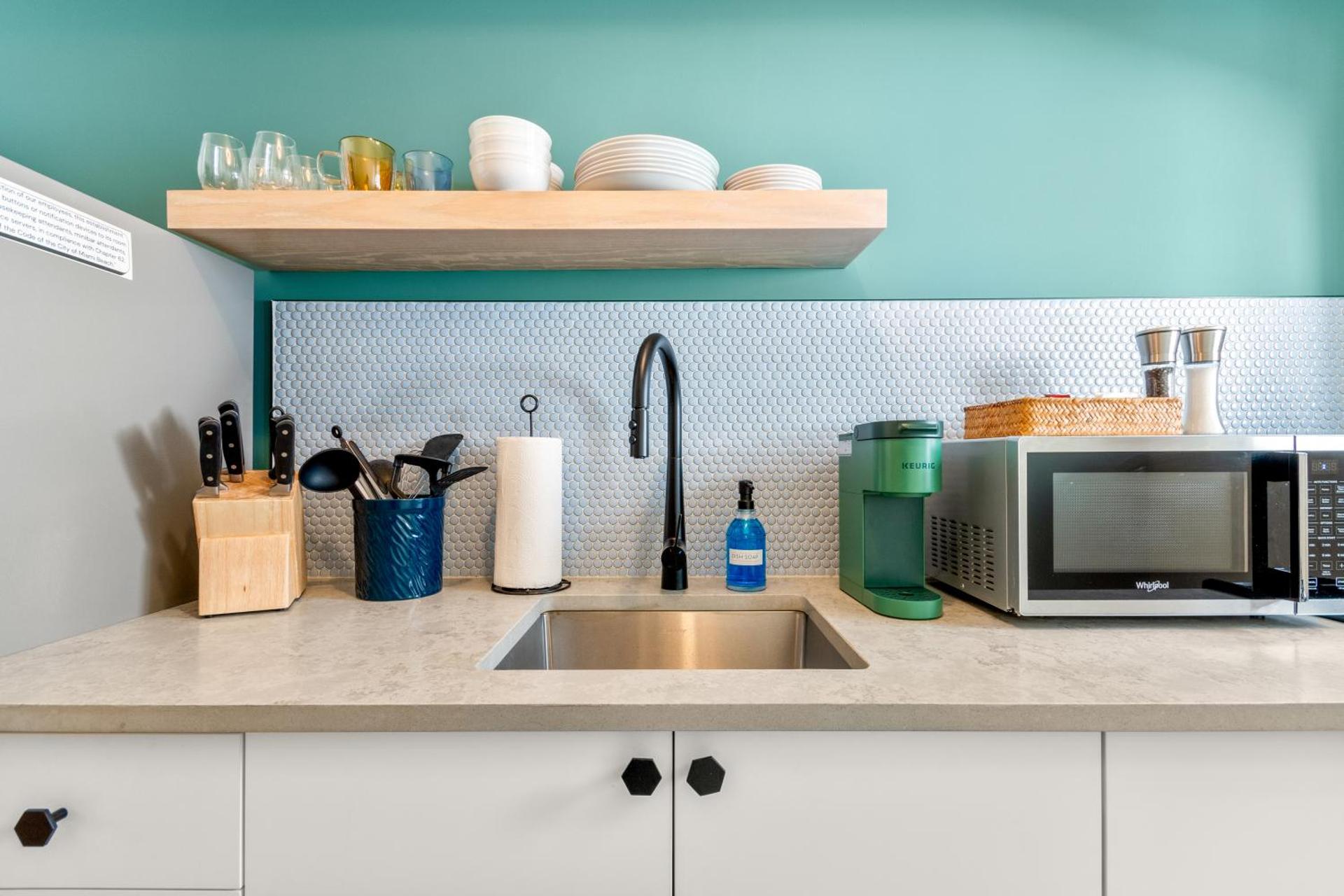 Kitchen or kitchenette