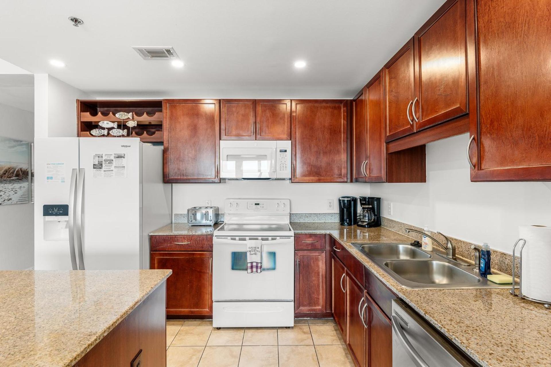 Amazing Beach Ocean View Condo! Free Beach ChairsService! Sleeps 8! by Dolce Vita Getaways PCB