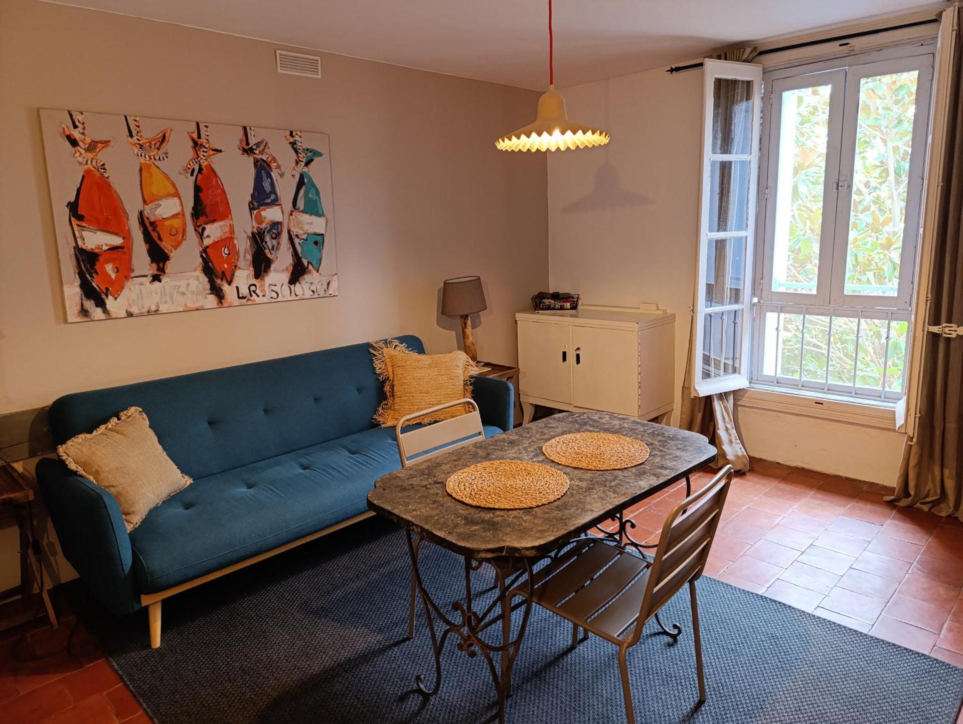 Apartment with Garden View