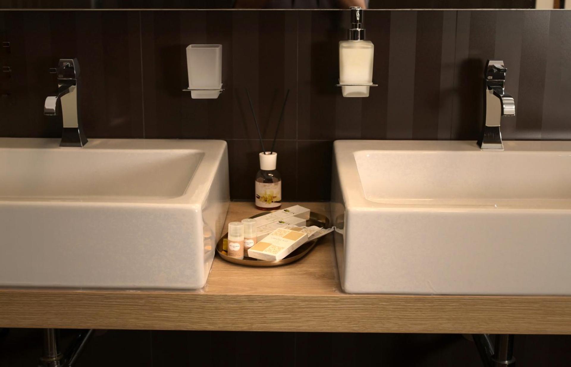 Palace Eight - Suites & Spa