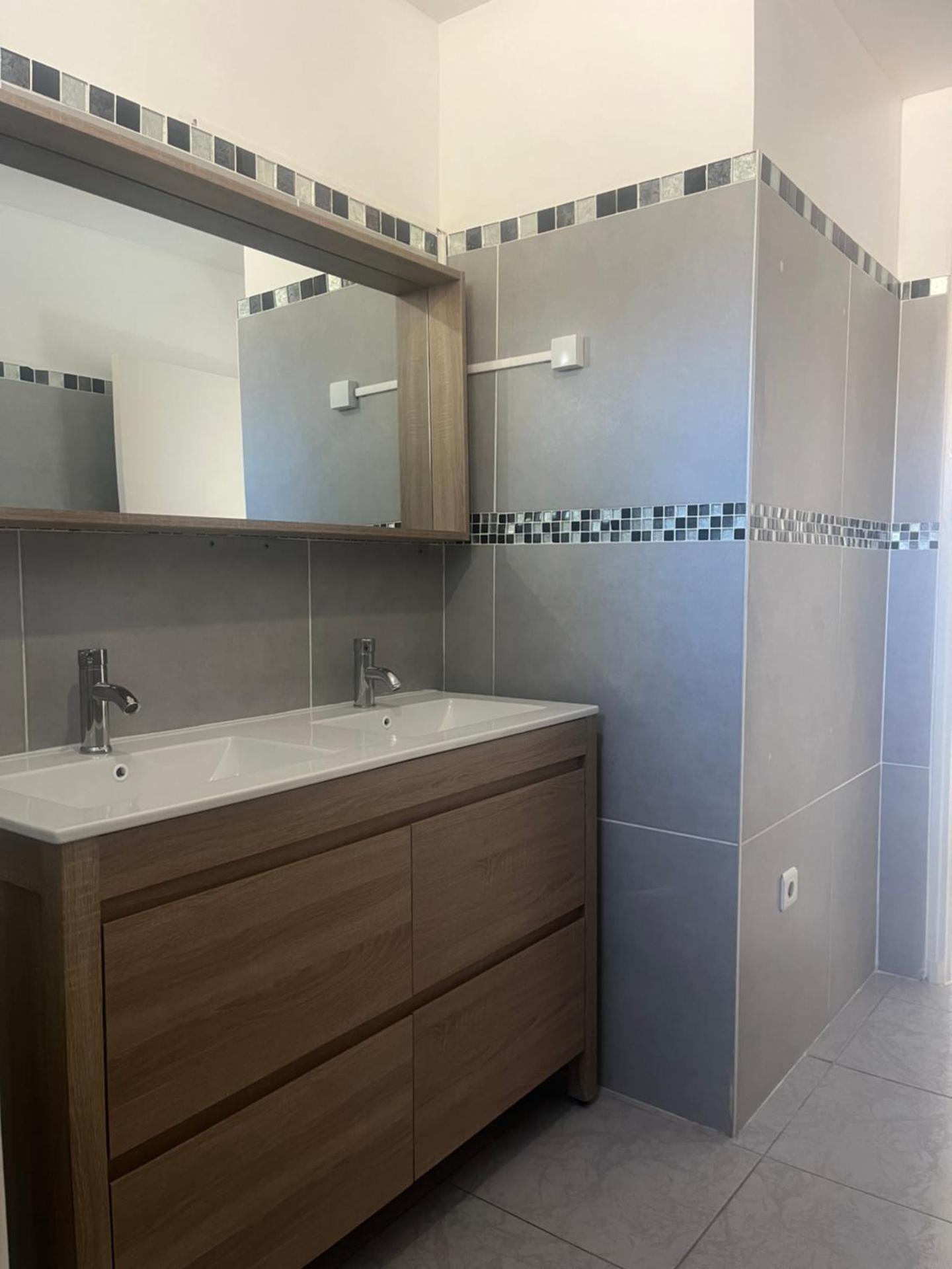 Villa climatisé avec piscine et jacuzzi