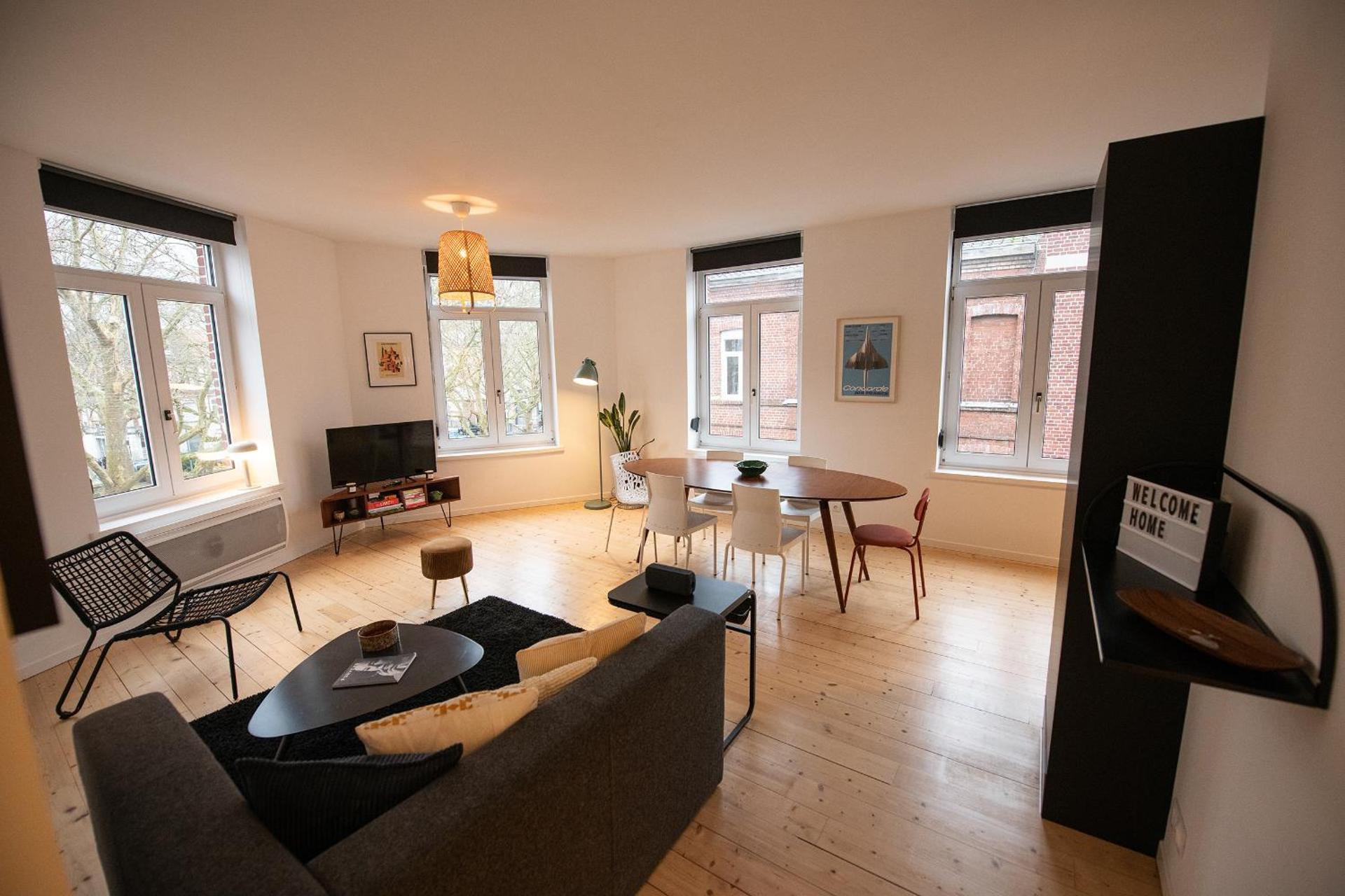 Communal lounge/ TV room