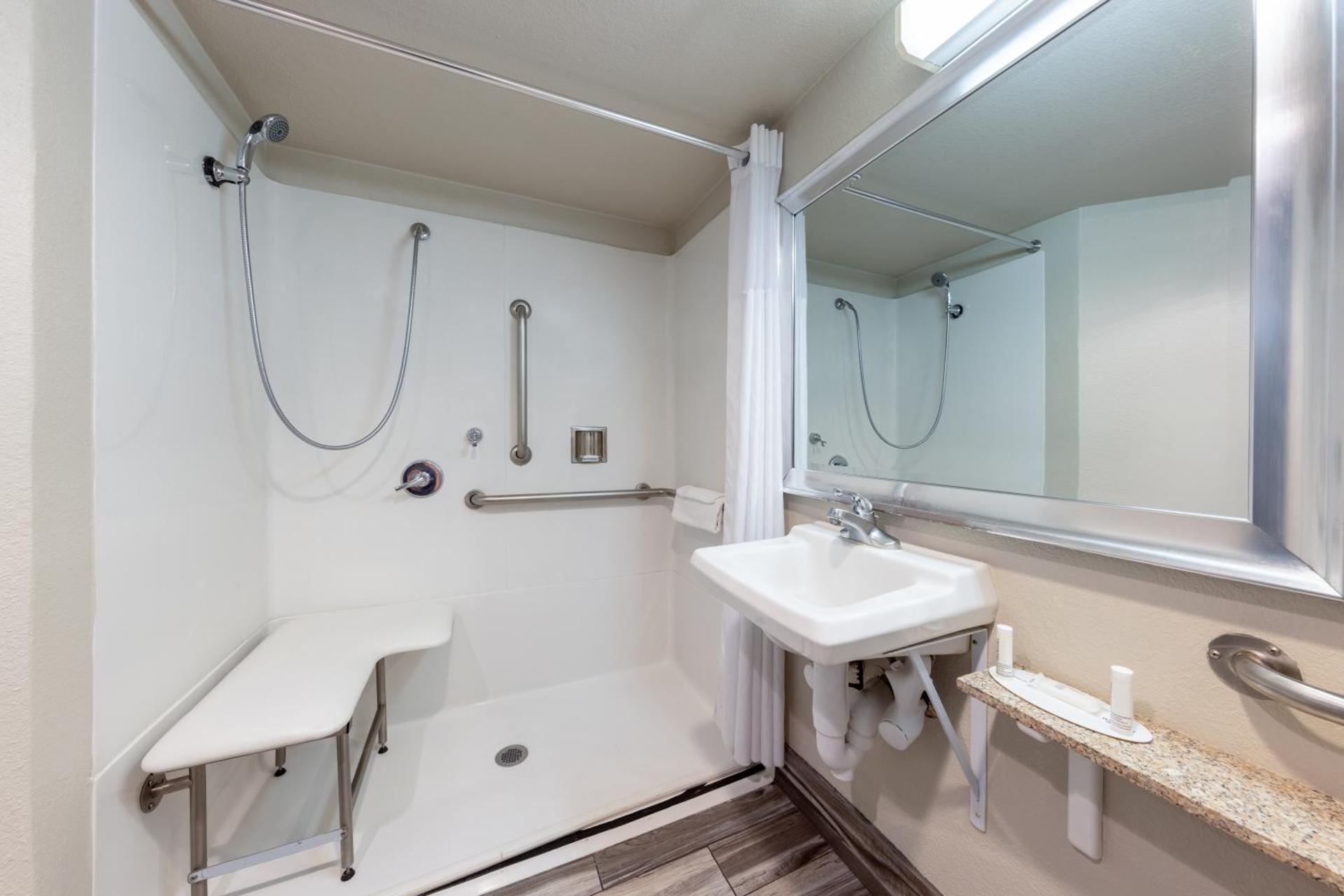 King Room with Roll-In Shower - Accessible/Non Smoking