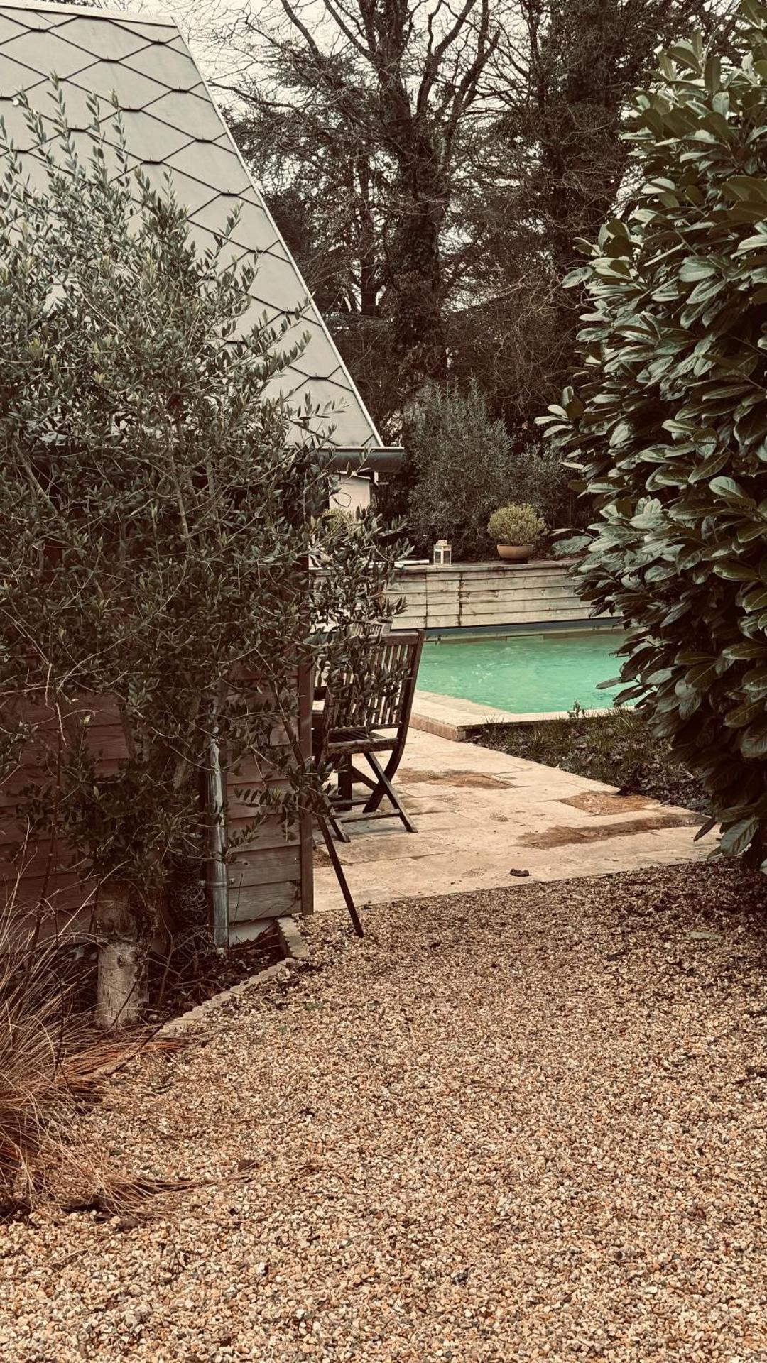 Cottage Normand avec sa grande piscine chauffée toute l année sur parc arboré et clos En plein coeur de la campagne adapté aux kids et Dog friendly