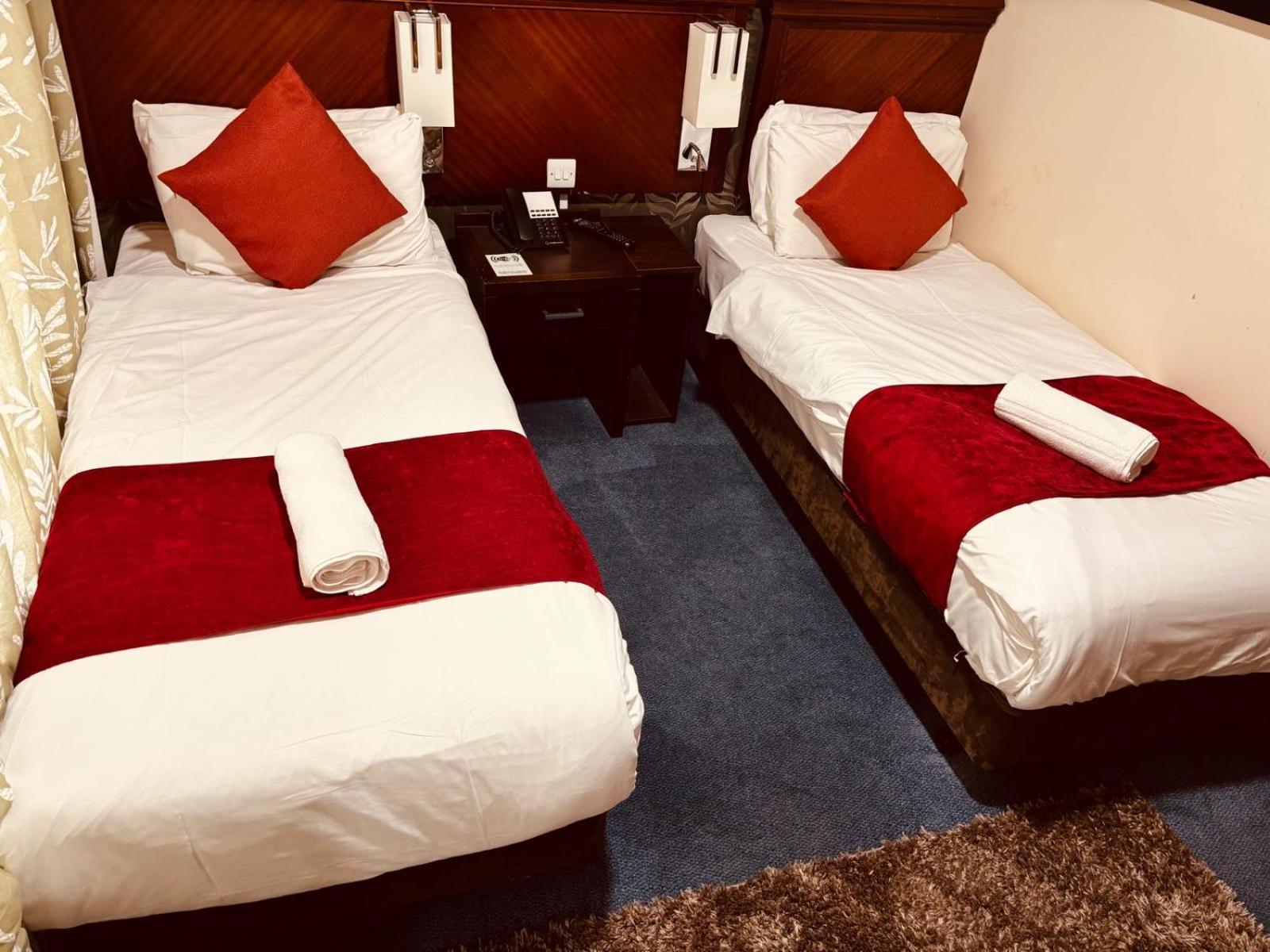 Acorn Lodge Hotel Gatwick & Parking