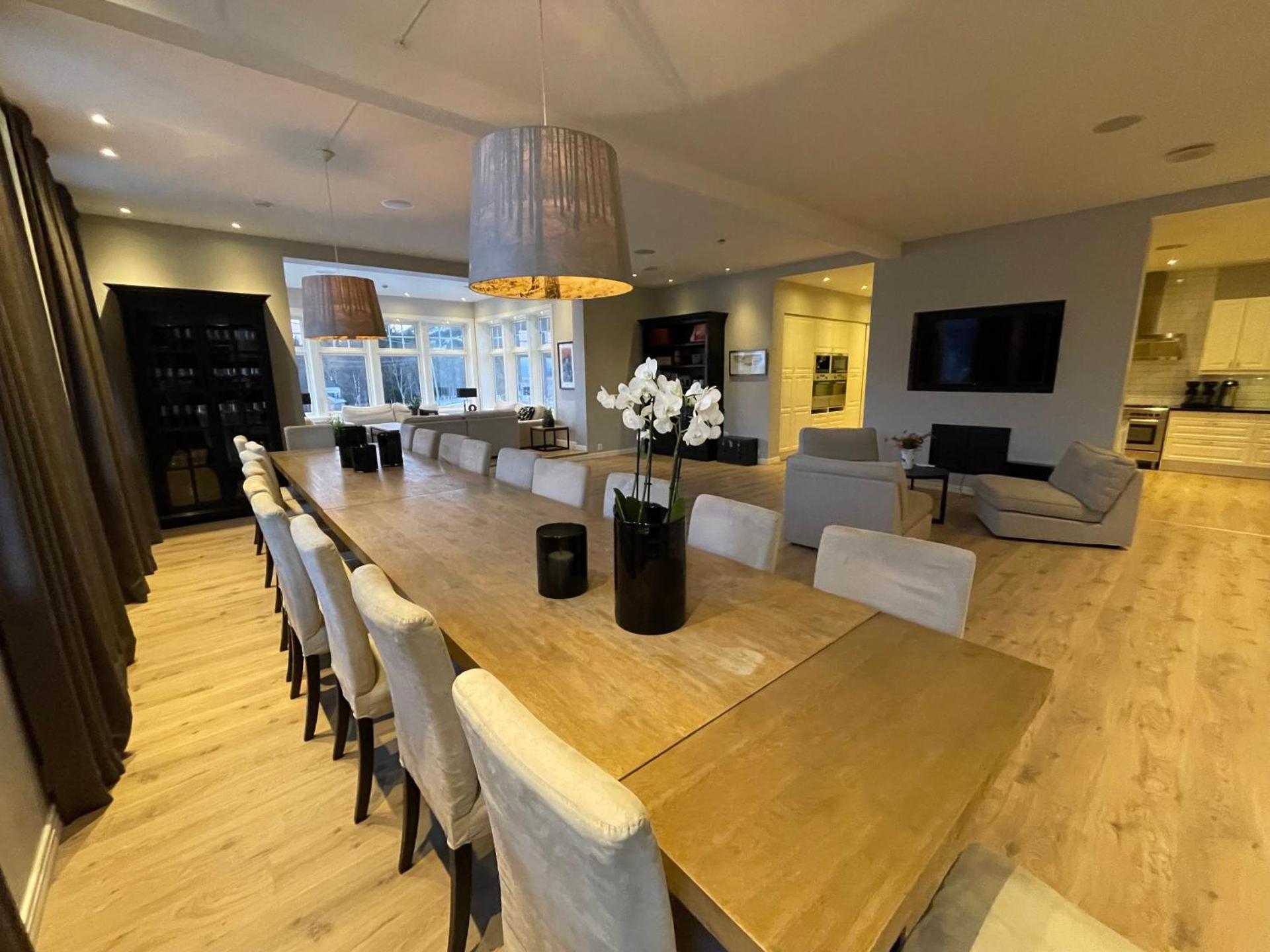 Communal lounge/ TV room