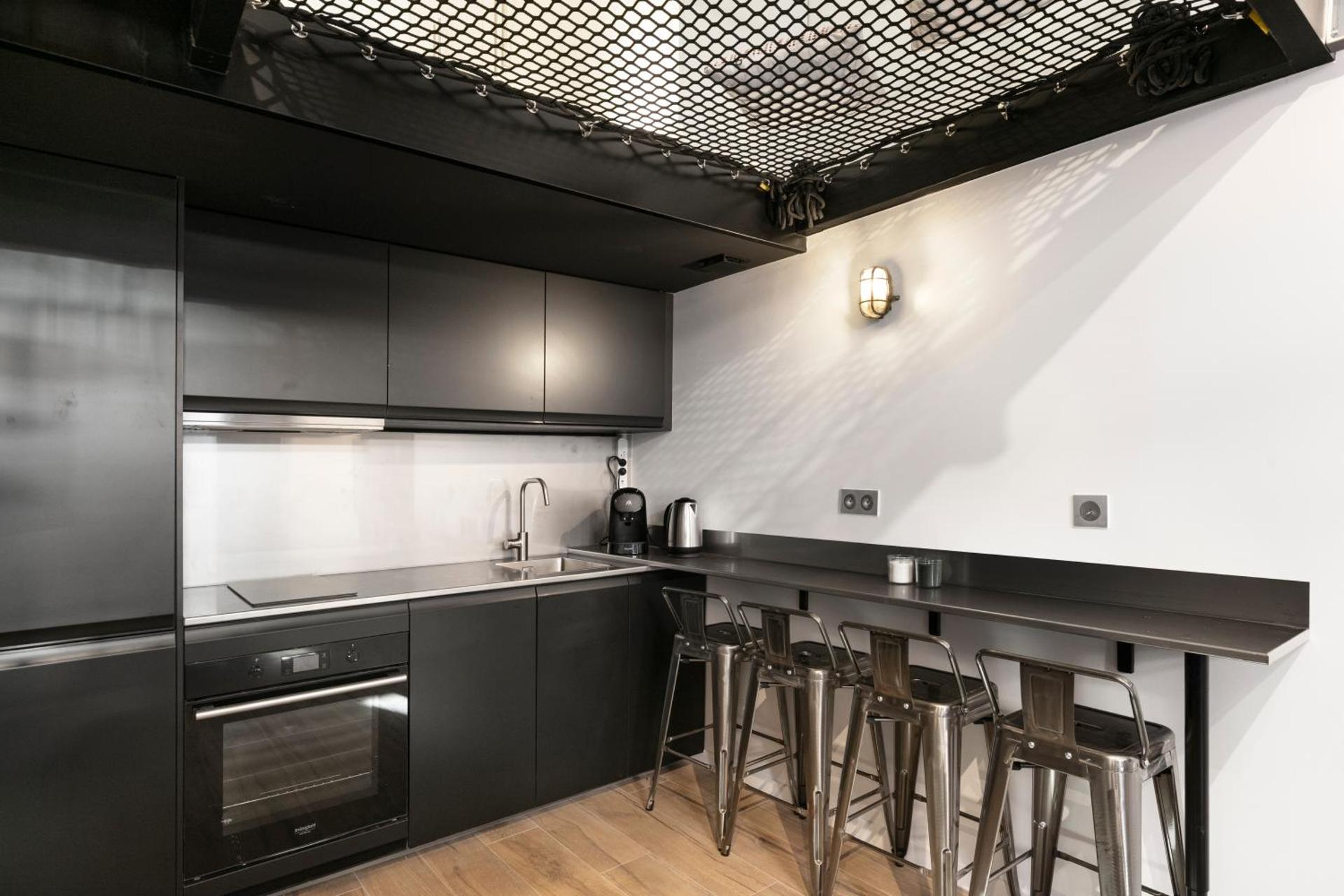 Kitchen or kitchenette