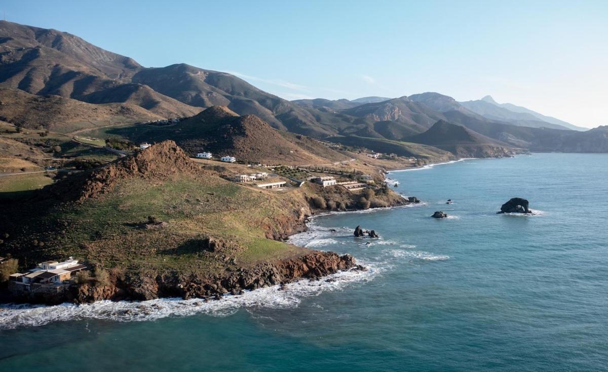 Aristomenis House Lentas