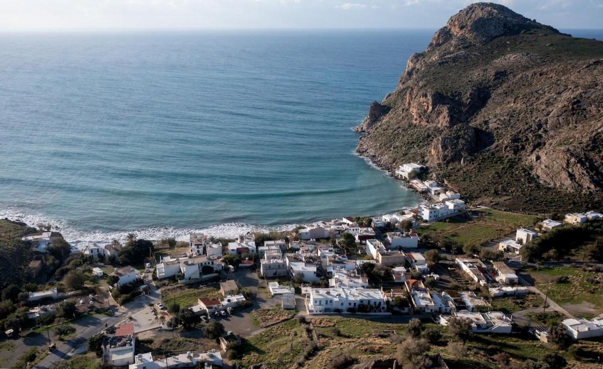 Aristomenis House Lentas