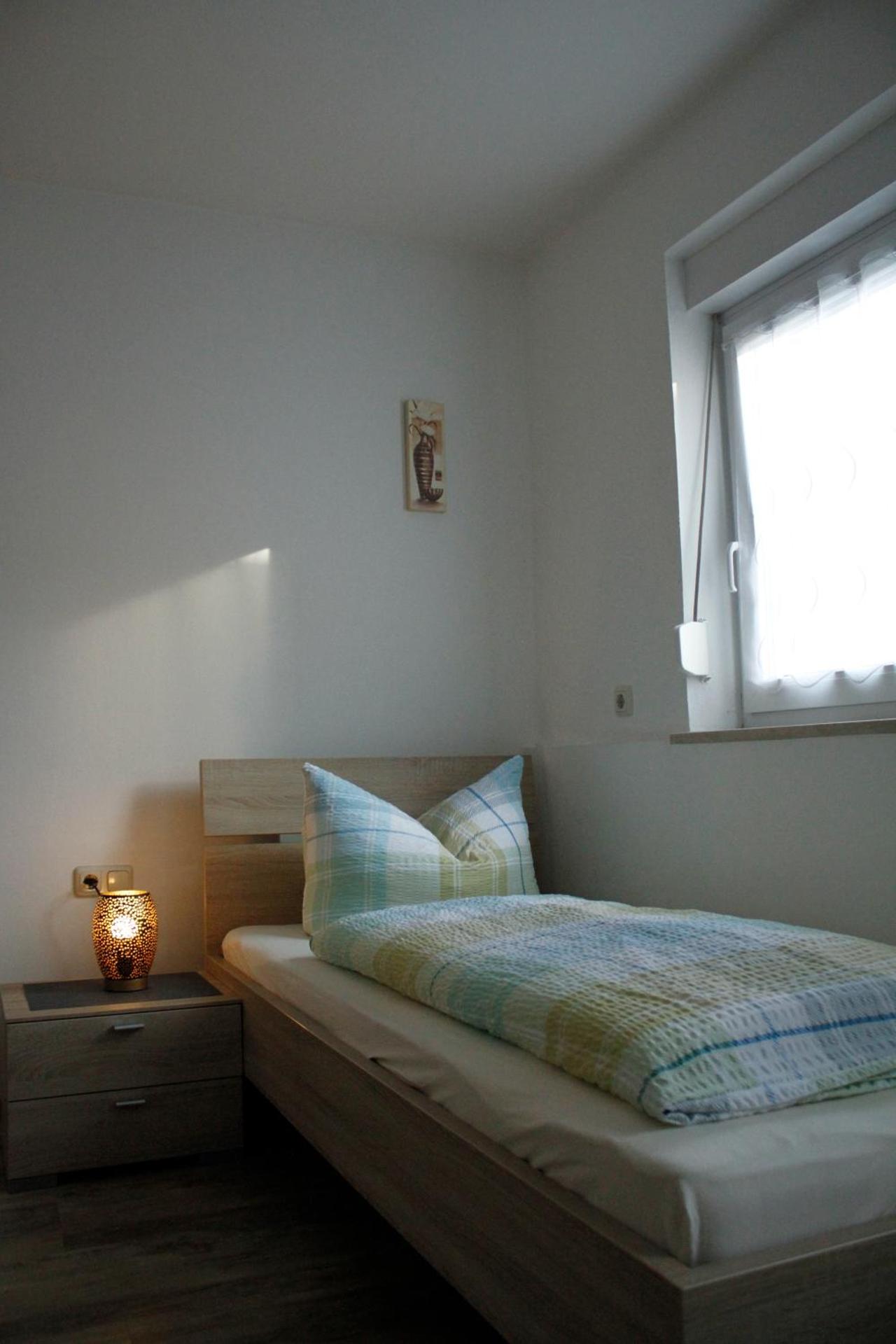 Pension Eichschmid / Röll´n Biergarten