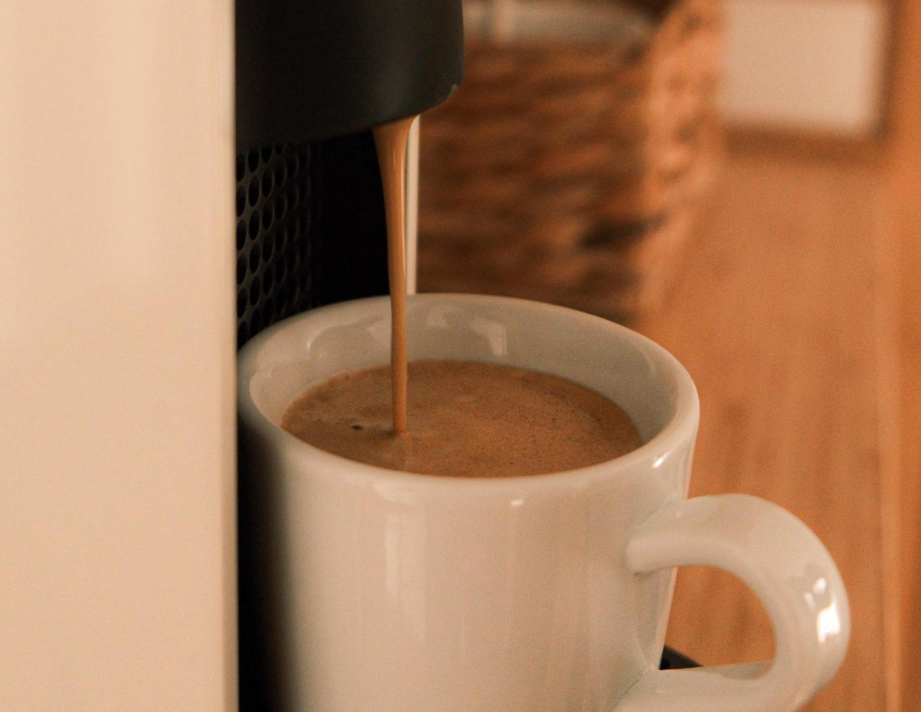 Lakeview Homestay - Private Guest Rooms & Bathroom