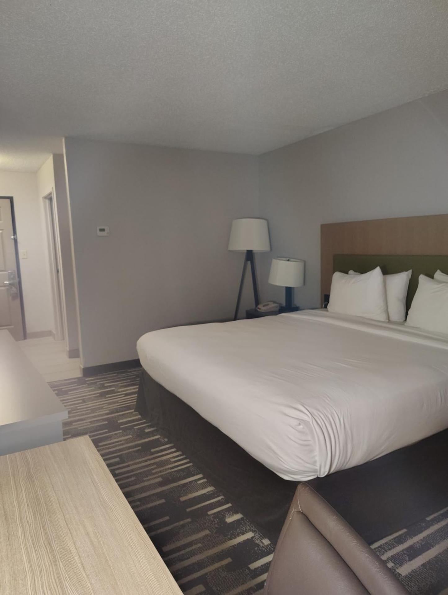 Country Inn & Suites by Radisson, Indianapolis South, IN