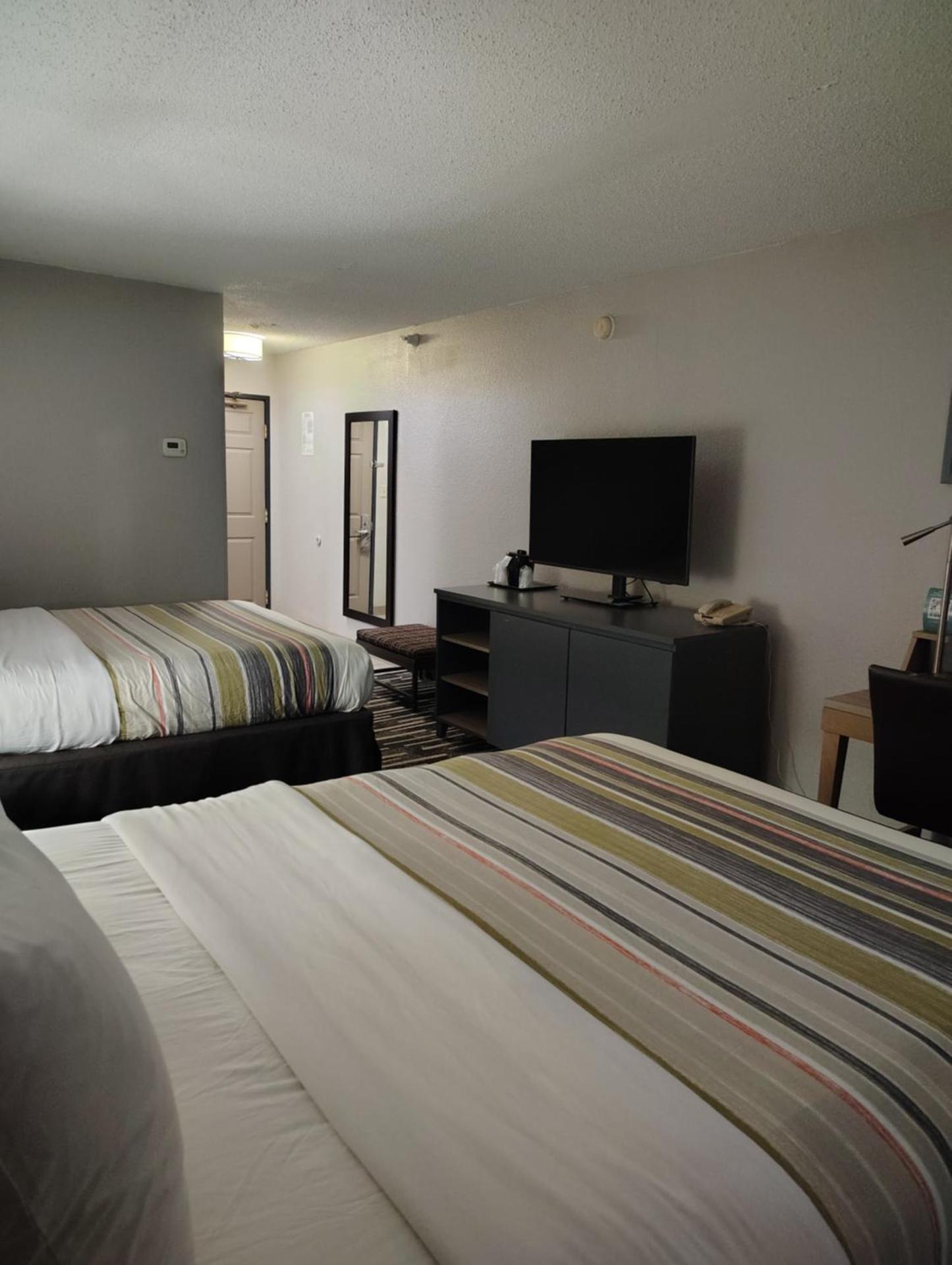 Country Inn & Suites by Radisson, Indianapolis South, IN