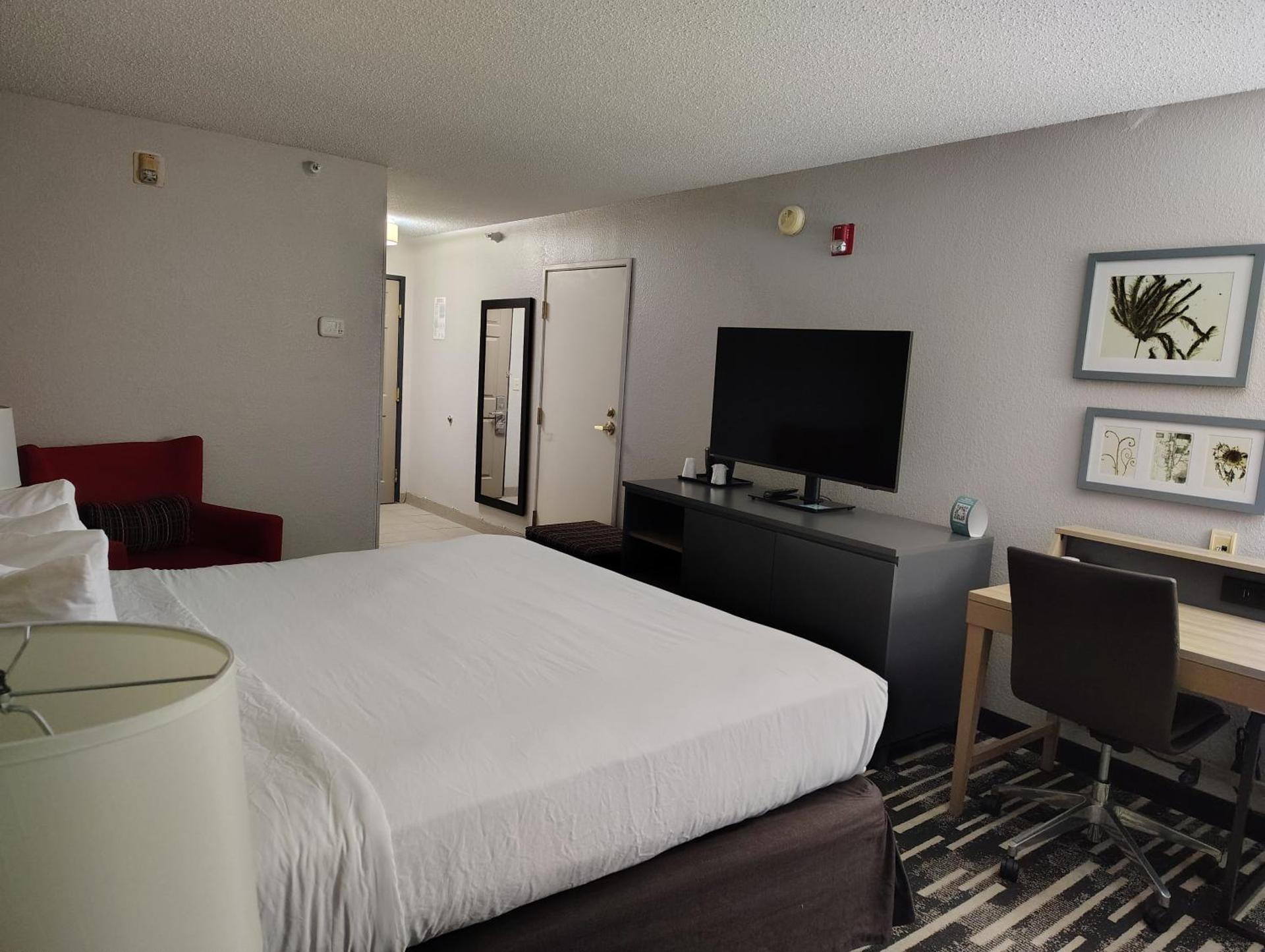 Country Inn & Suites by Radisson, Indianapolis South, IN