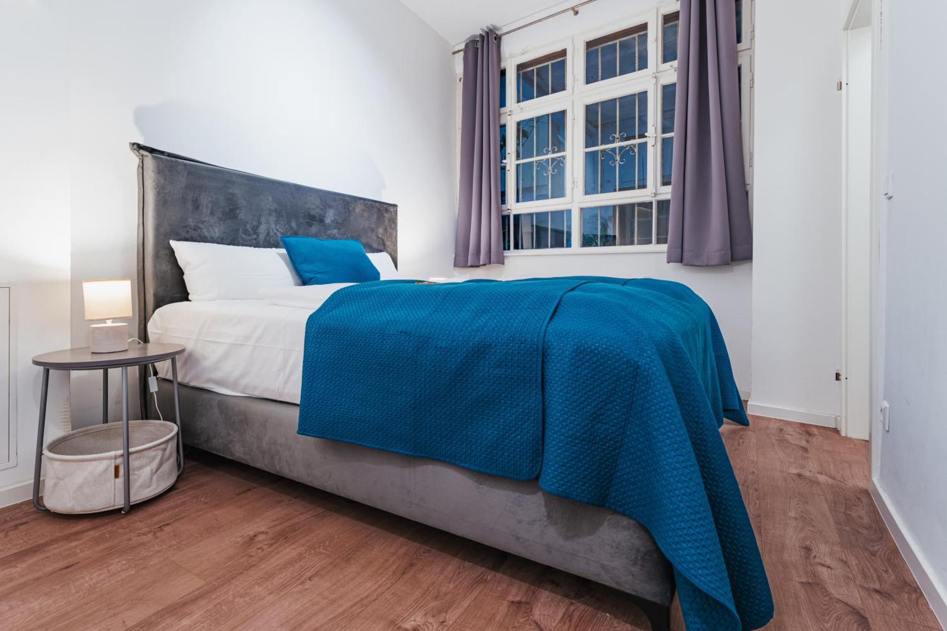 LiT LiVING - Luxus - Box SprIng - WH Old Town - Parking