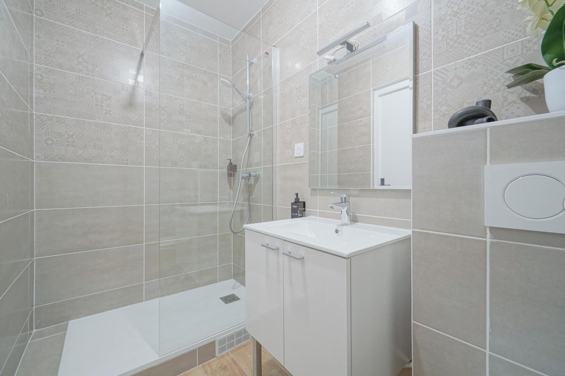 Hotel Trianon Saint Ouen