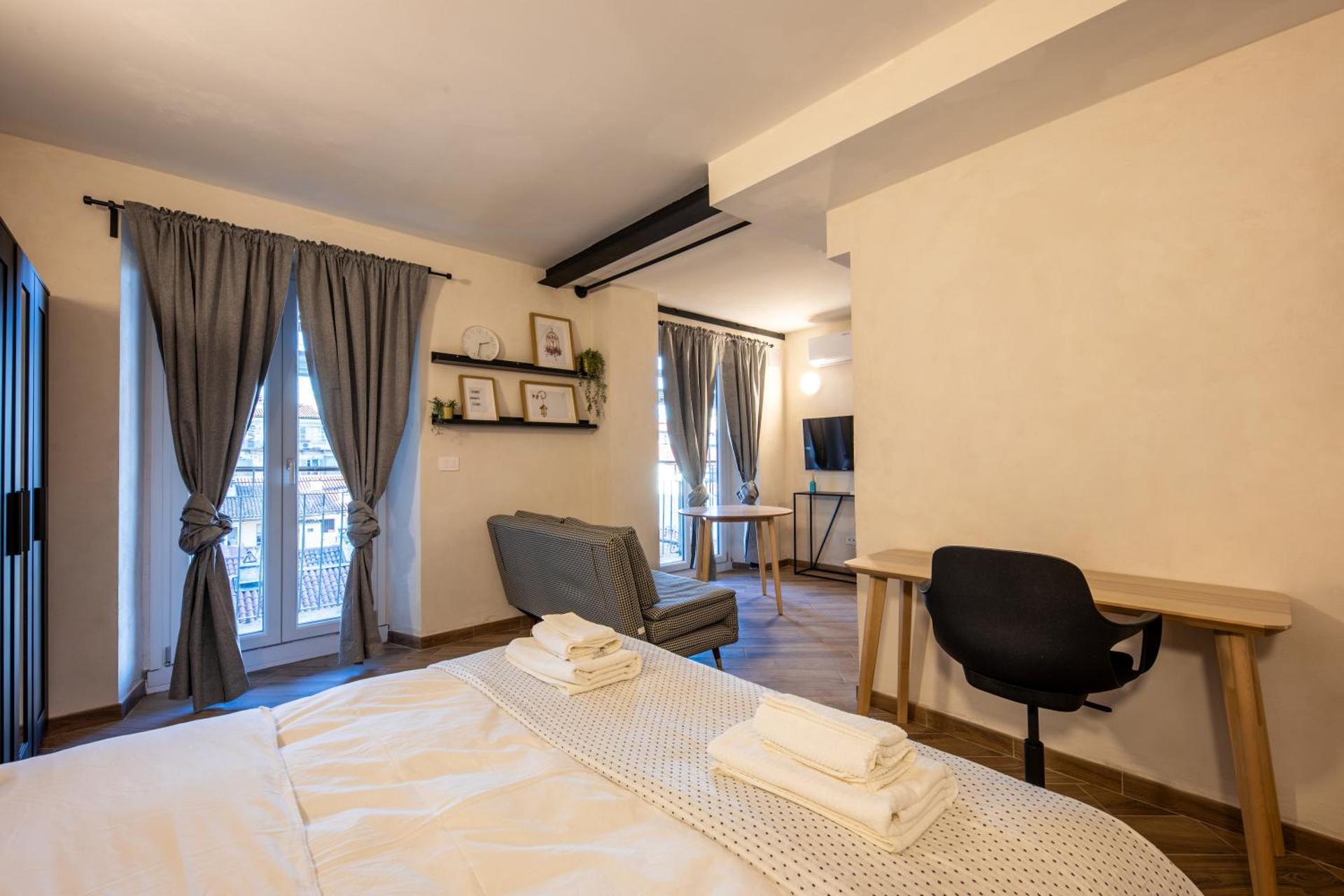 Photo of the whole room