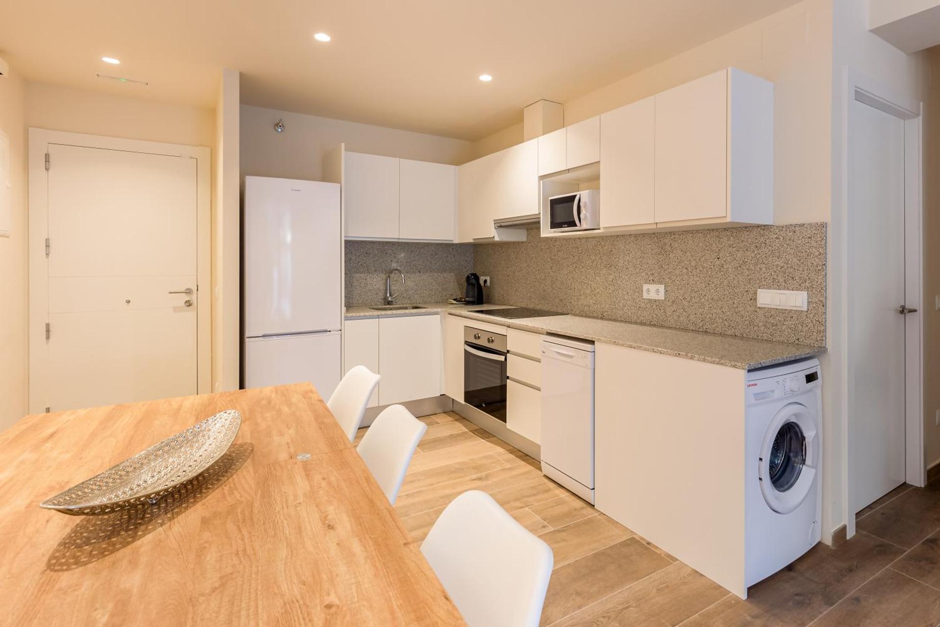 Can Cintet 1- Apartamento en la plaza de Besalú