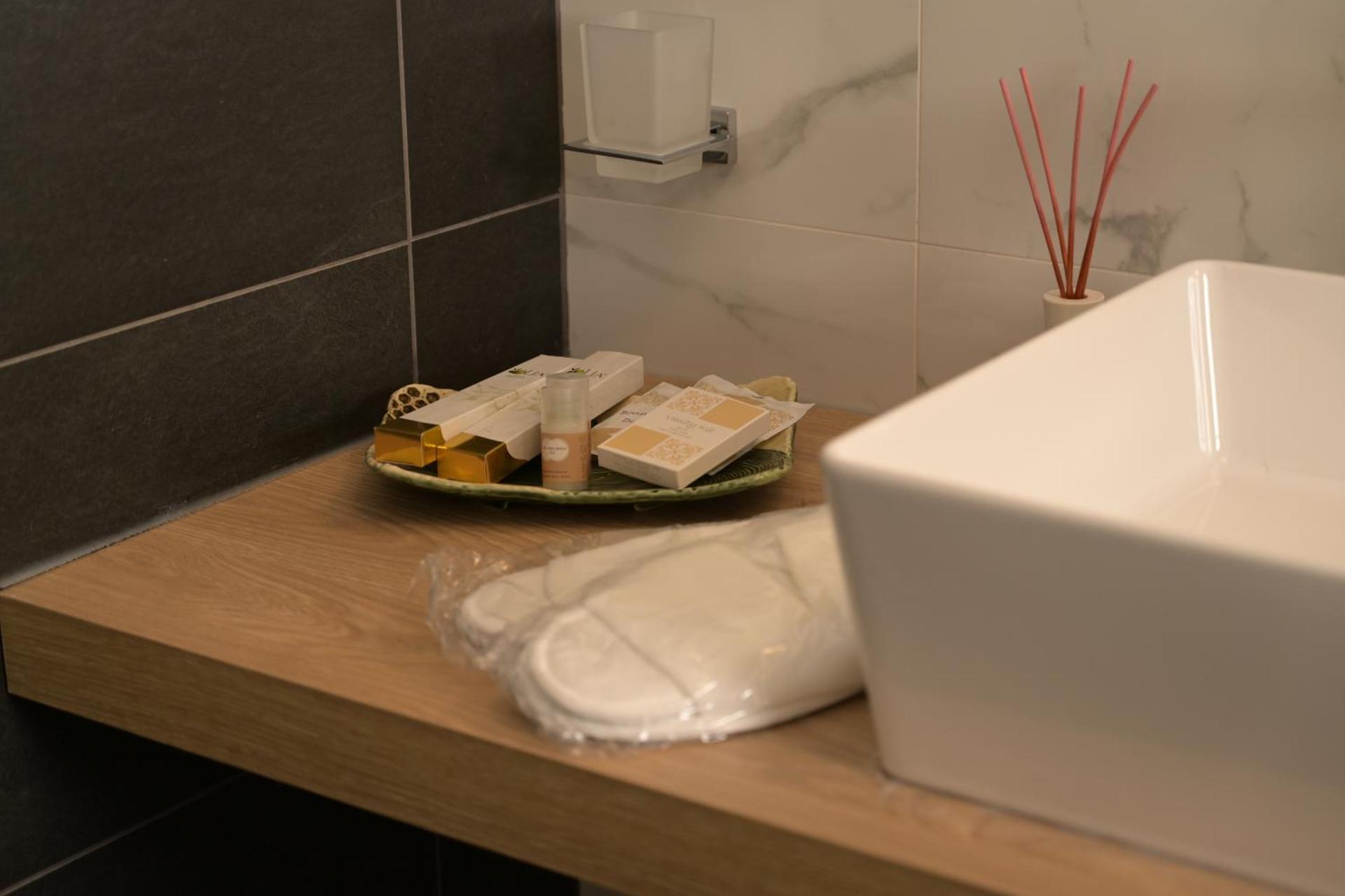 Palace Eight - Suites & Spa