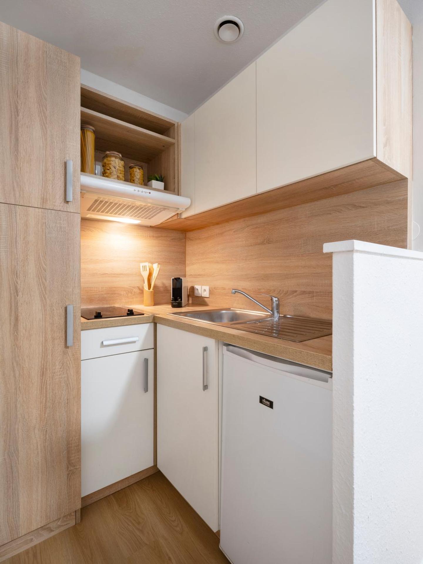 Kitchen or kitchenette