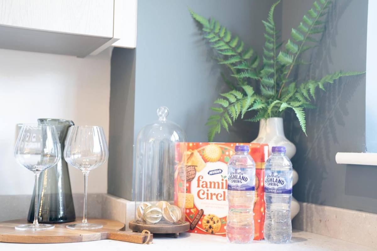 The Show Home - Grange Meadows 7 Adults 2 Kids