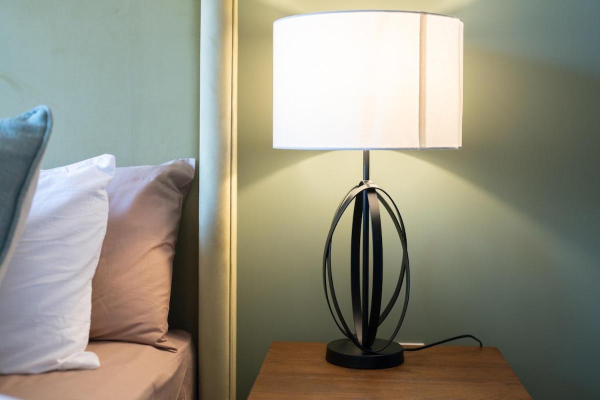 The Show Home - Grange Meadows 7 Adults 2 Kids