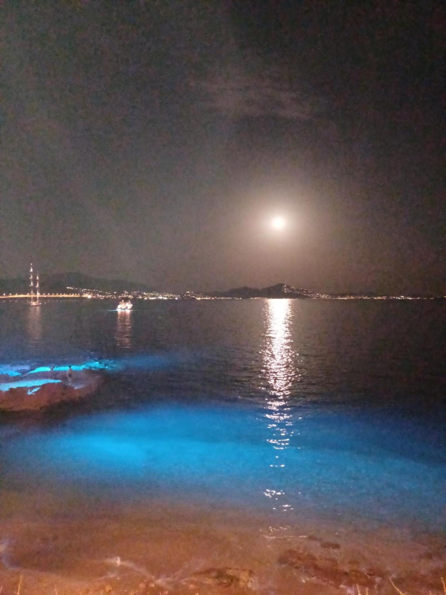 Varkiza Seaside 2BD Apartment