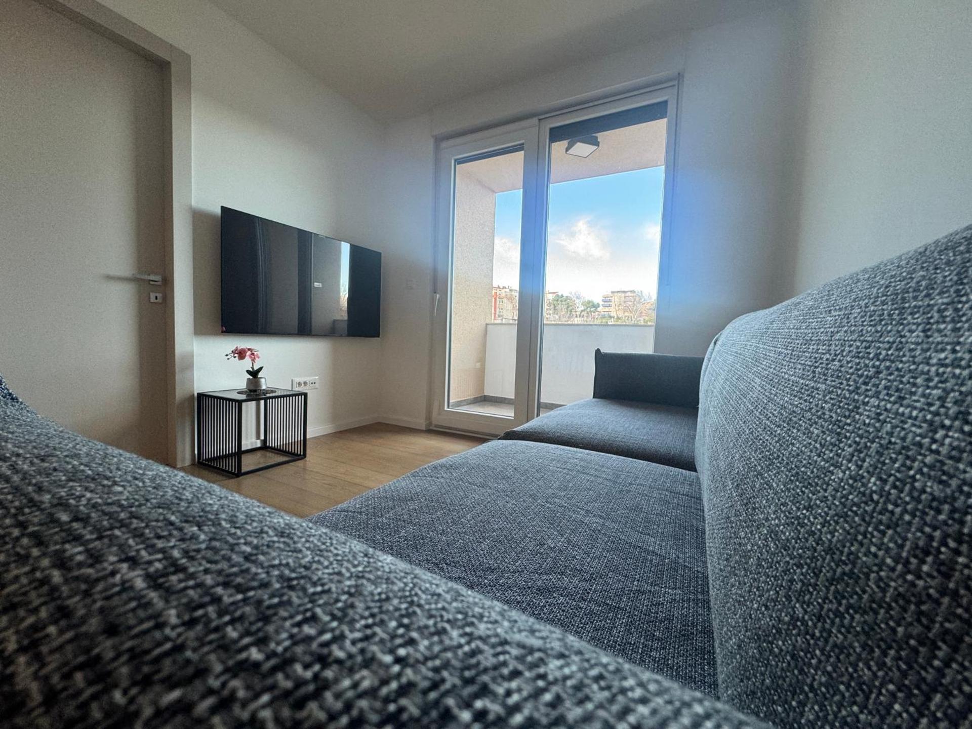 ABYSS new apartment near the best beach with private garage