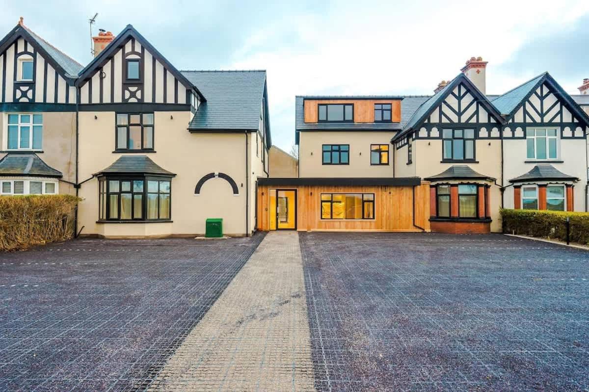 Modern Amenities and Luxury Finishes