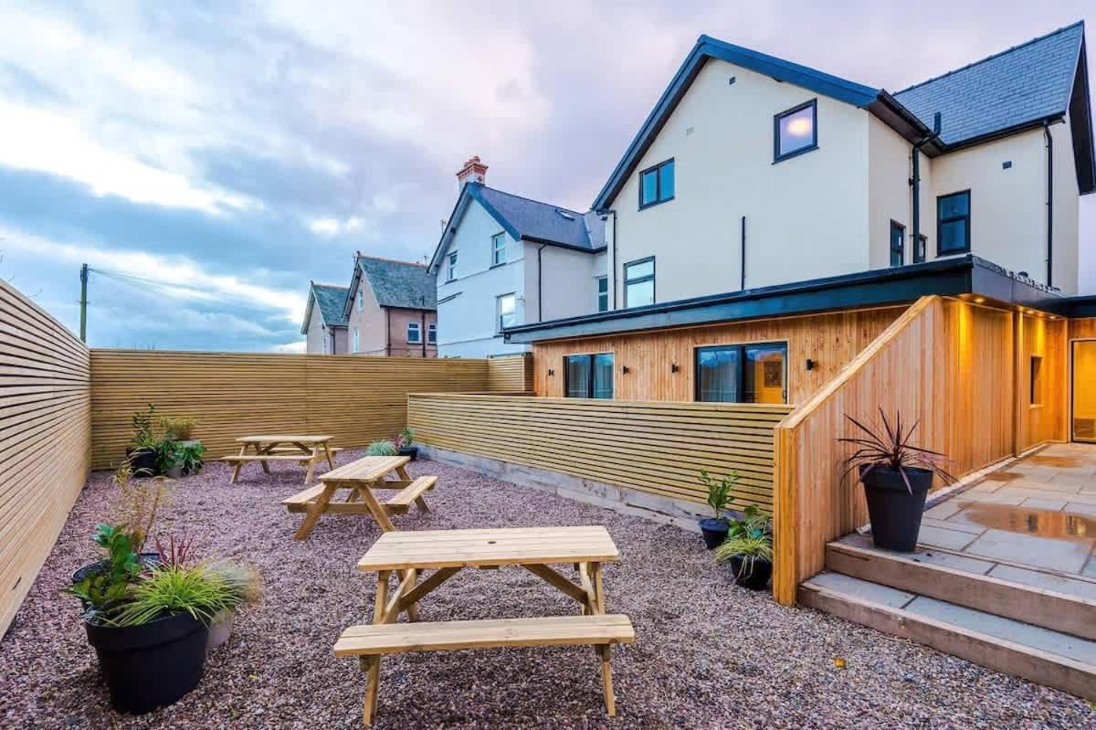 Modern Amenities and Luxury Finishes