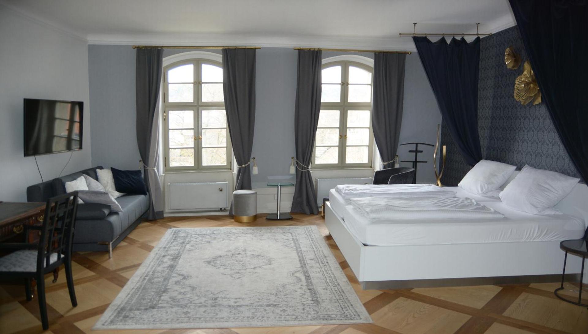 Photo of the whole room