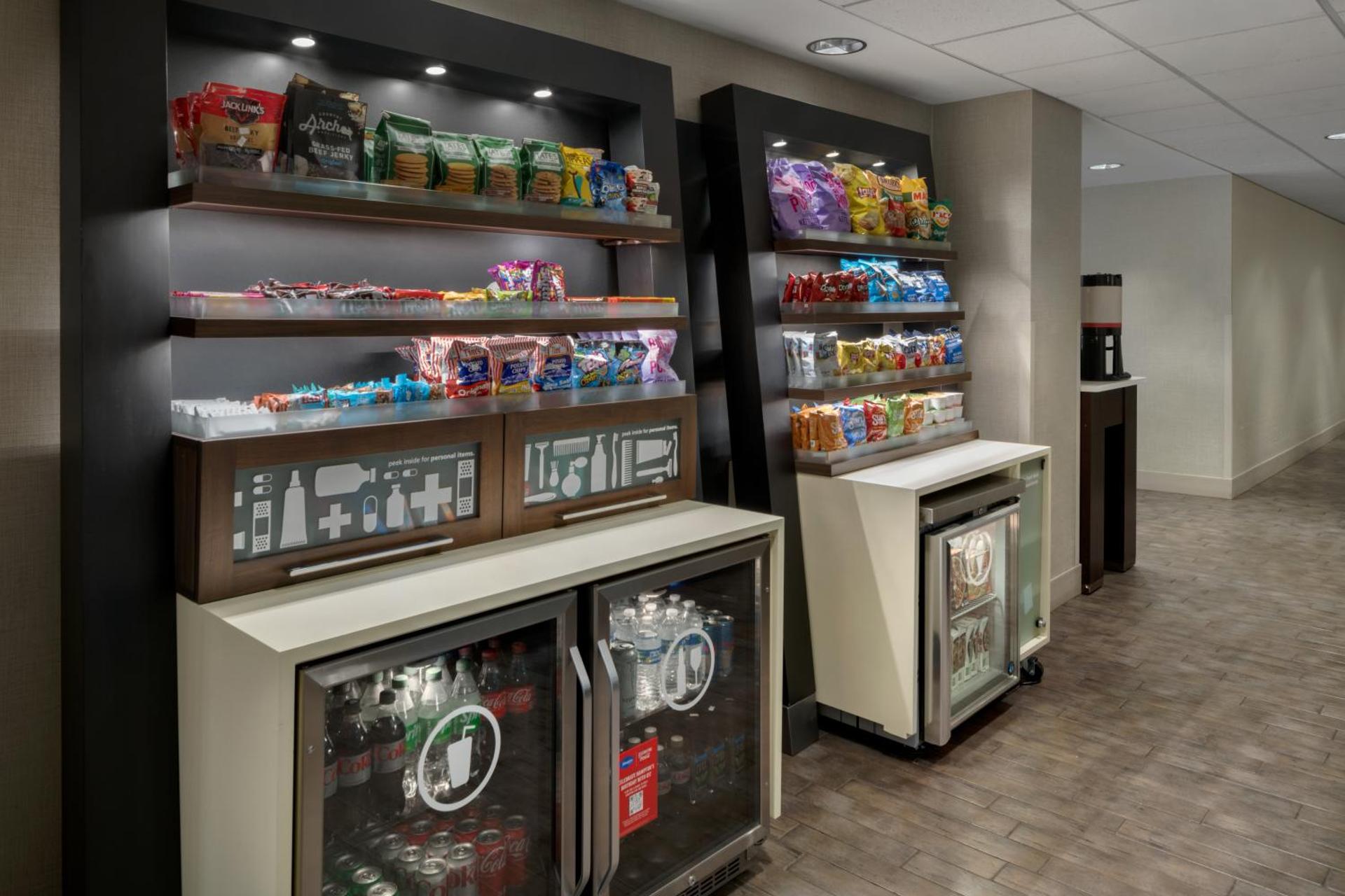 Supermarket/grocery shop