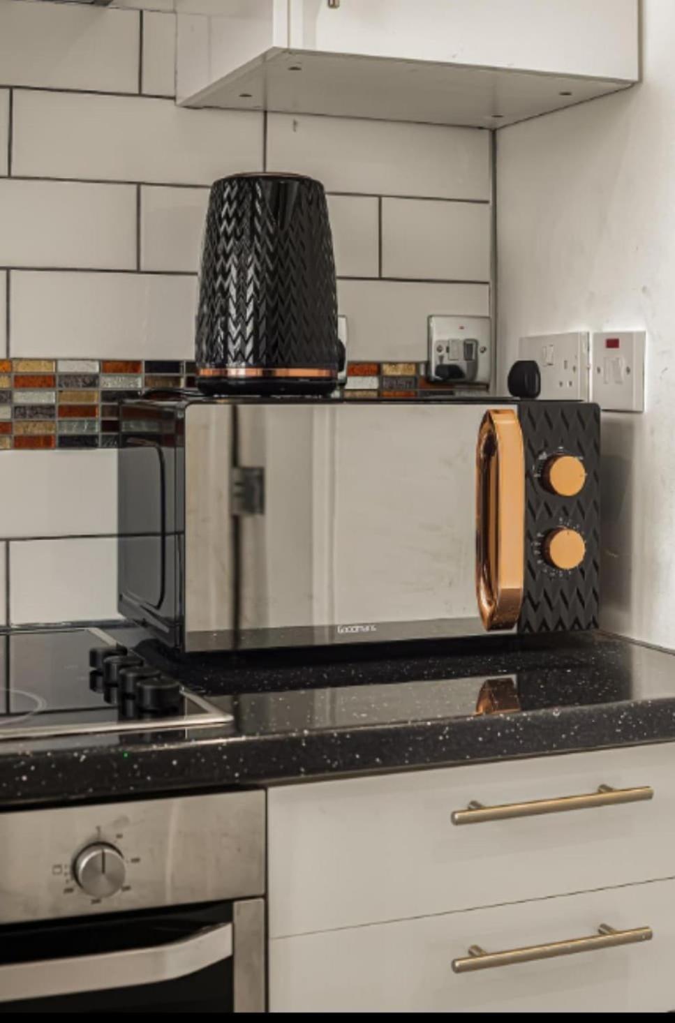 Amazing Marina-Overlooking 1Bed