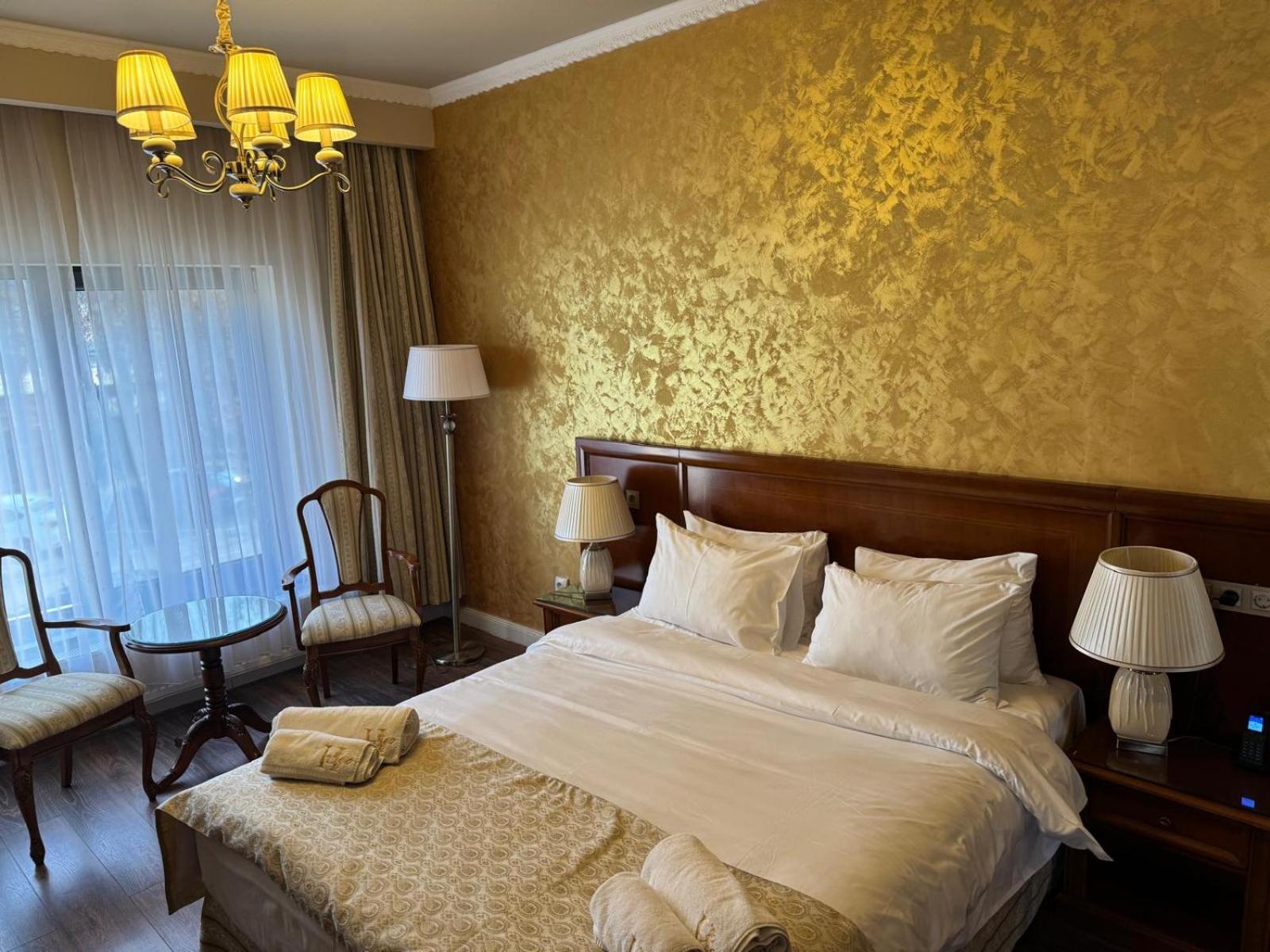 Double Room with Spa Bath