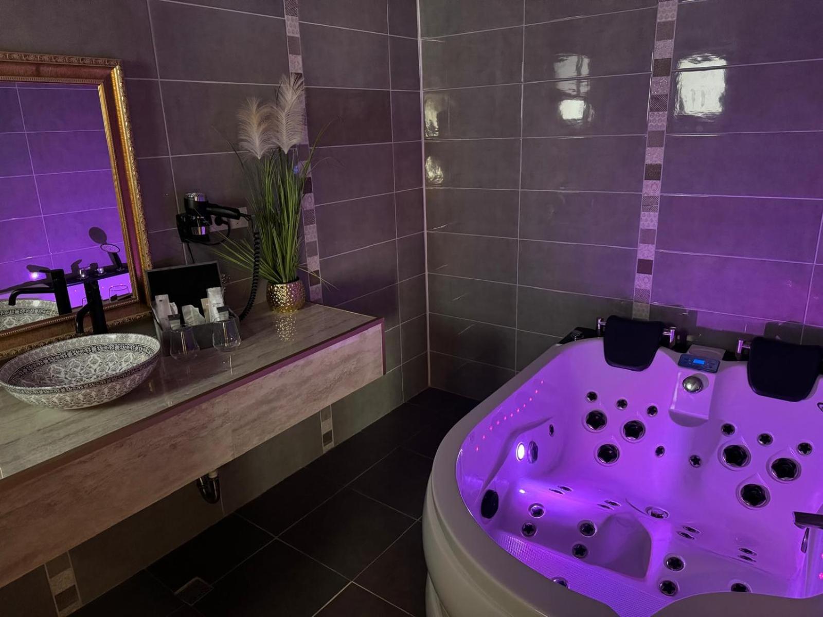 Double Room with Spa Bath