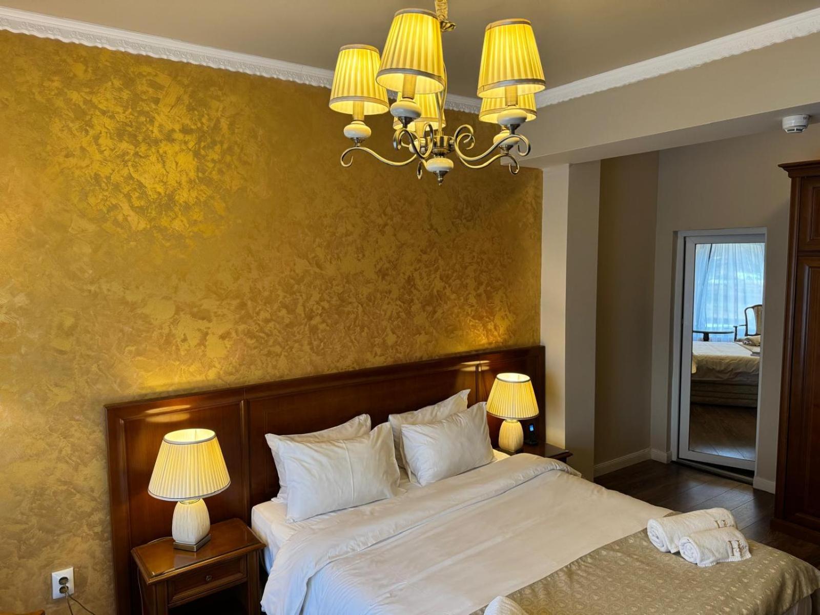 Double Room with Spa Bath