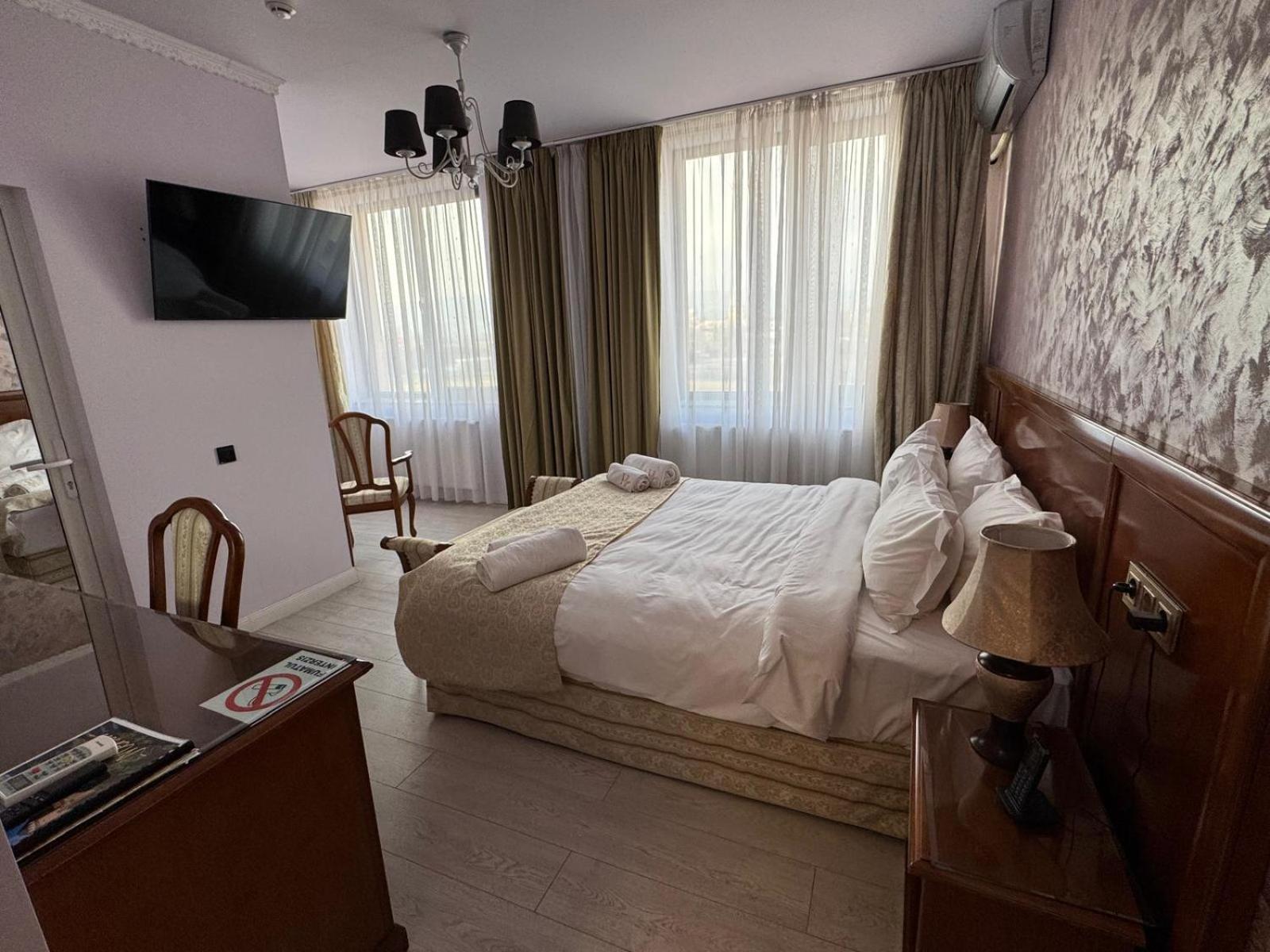 Deluxe Double Room with Bath