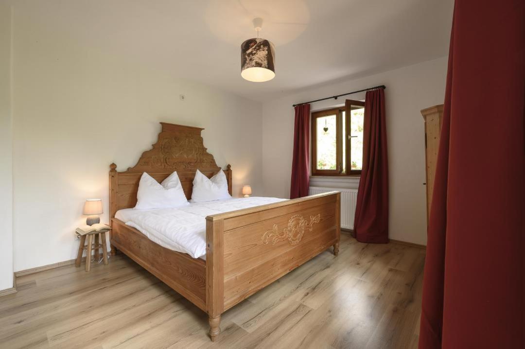 Jägerlodge am Waldrand in Grainau